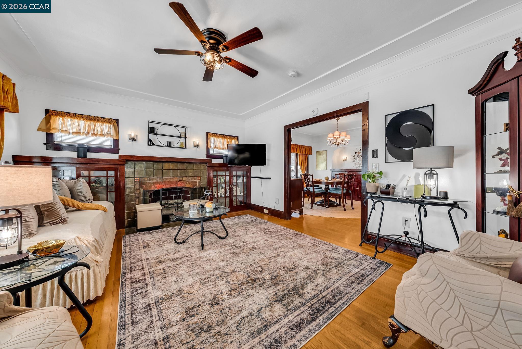 Detail Gallery Image 5 of 38 For 2628 Logan St, Oakland,  CA 94601 - 3 Beds | 1 Baths