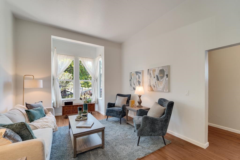 Detail Gallery Image 8 of 60 For 1022 Chestnut Street, Oakland,  CA 94607-2716 - 3 Beds | 2 Baths