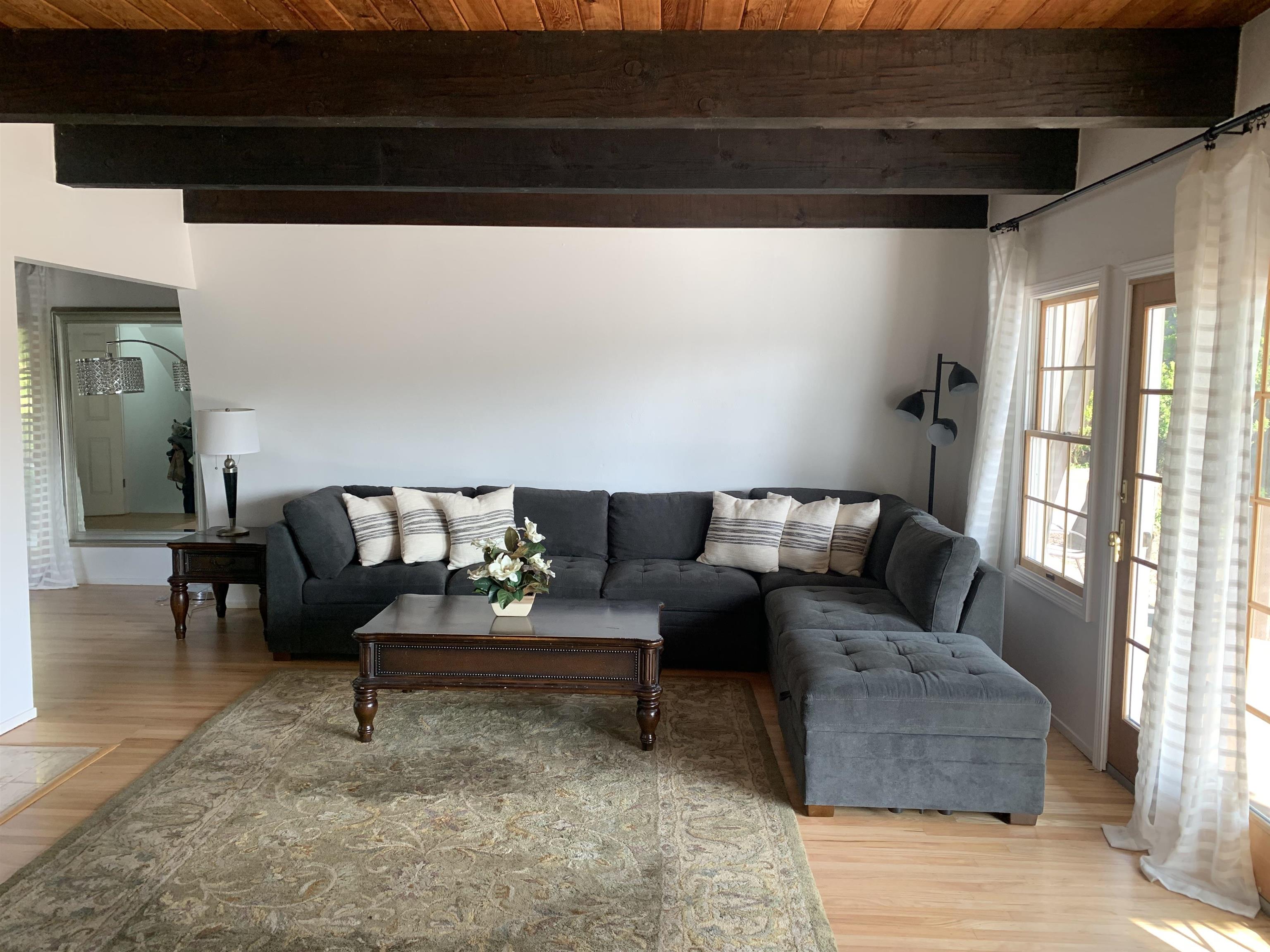 Detail Gallery Image 8 of 41 For 4515 Ewing Rd, Castro Valley,  CA 94546-1013 - 4 Beds | 2 Baths