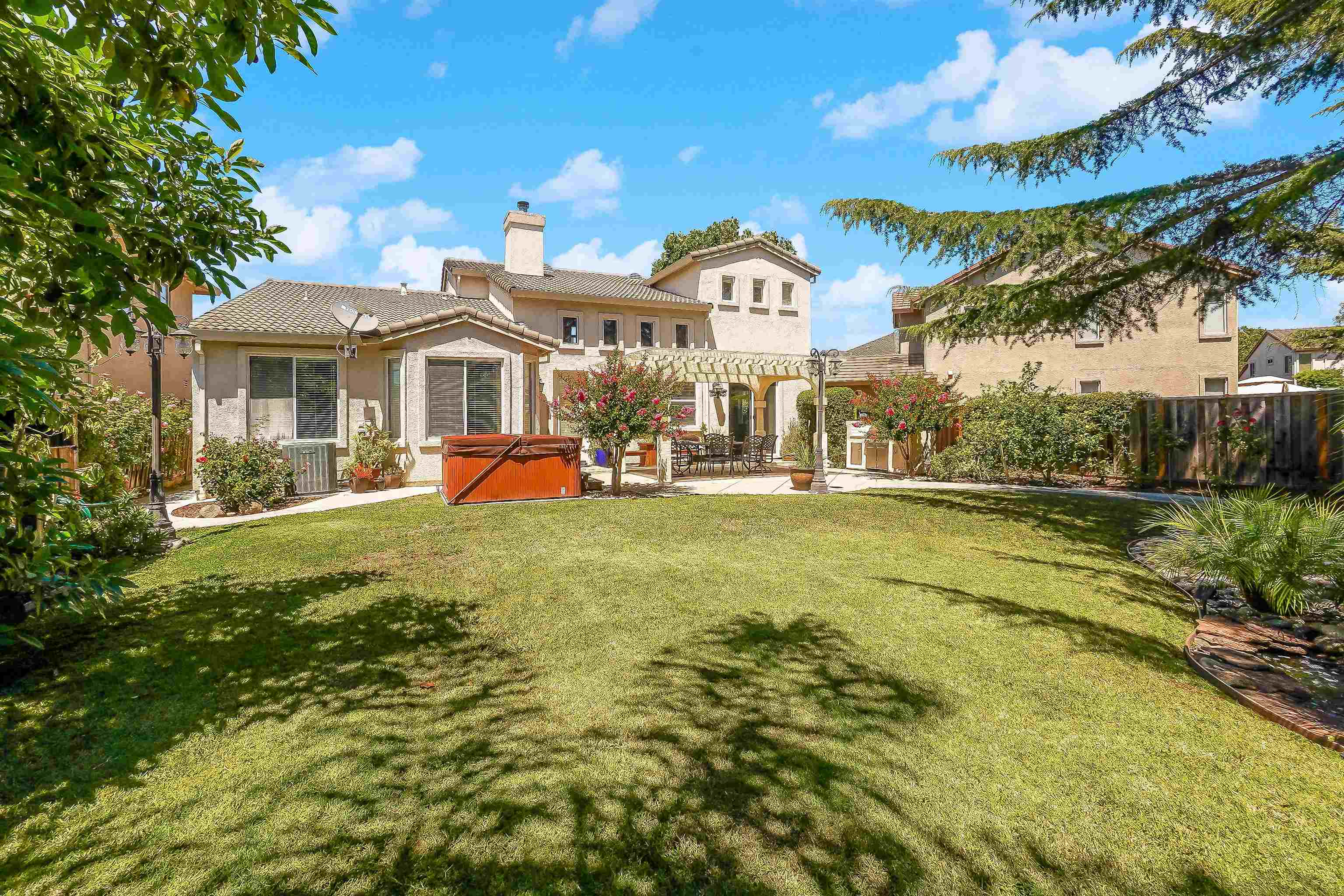 Detail Gallery Image 27 of 44 For 327 Brookview Way, Hayward,  CA 94544 - 4 Beds | 2/1 Baths