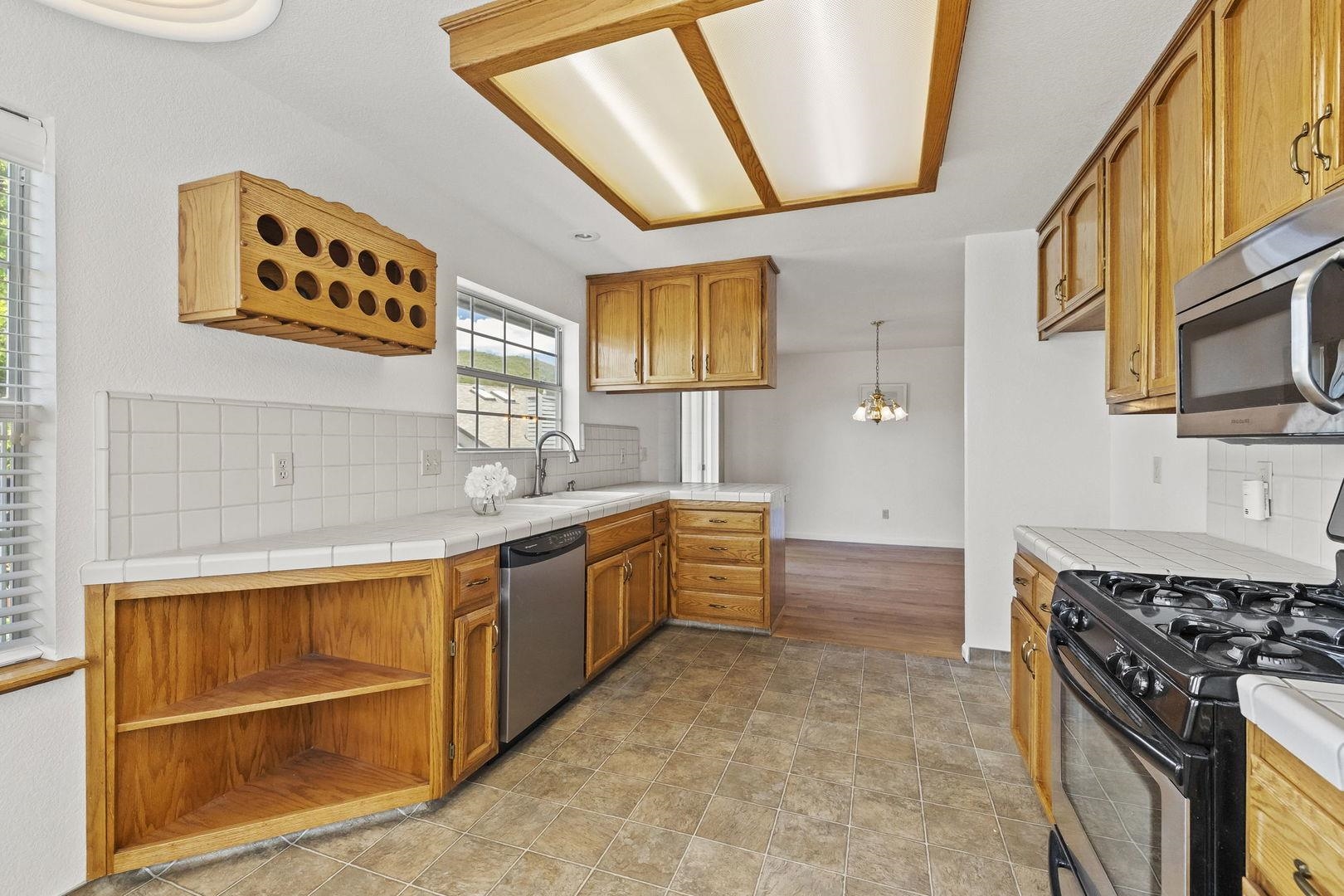 Detail Gallery Image 13 of 29 For 20616 Wayne Ct, Sonora,  CA 95370 - 3 Beds | 2/1 Baths