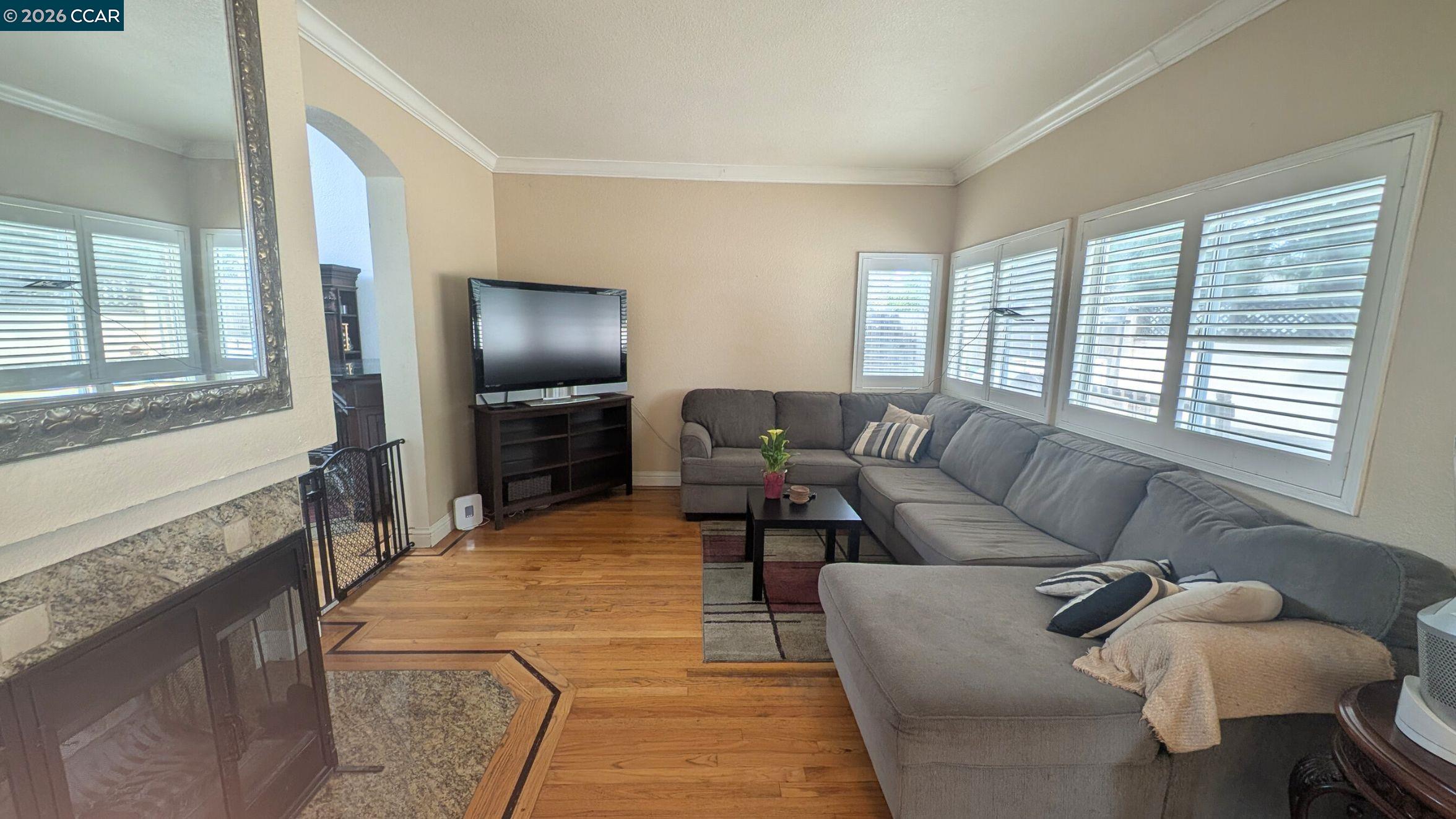 Detail Gallery Image 3 of 18 For 5029 Bridle Way, Antioch,  CA 94531 - 4 Beds | 2/1 Baths