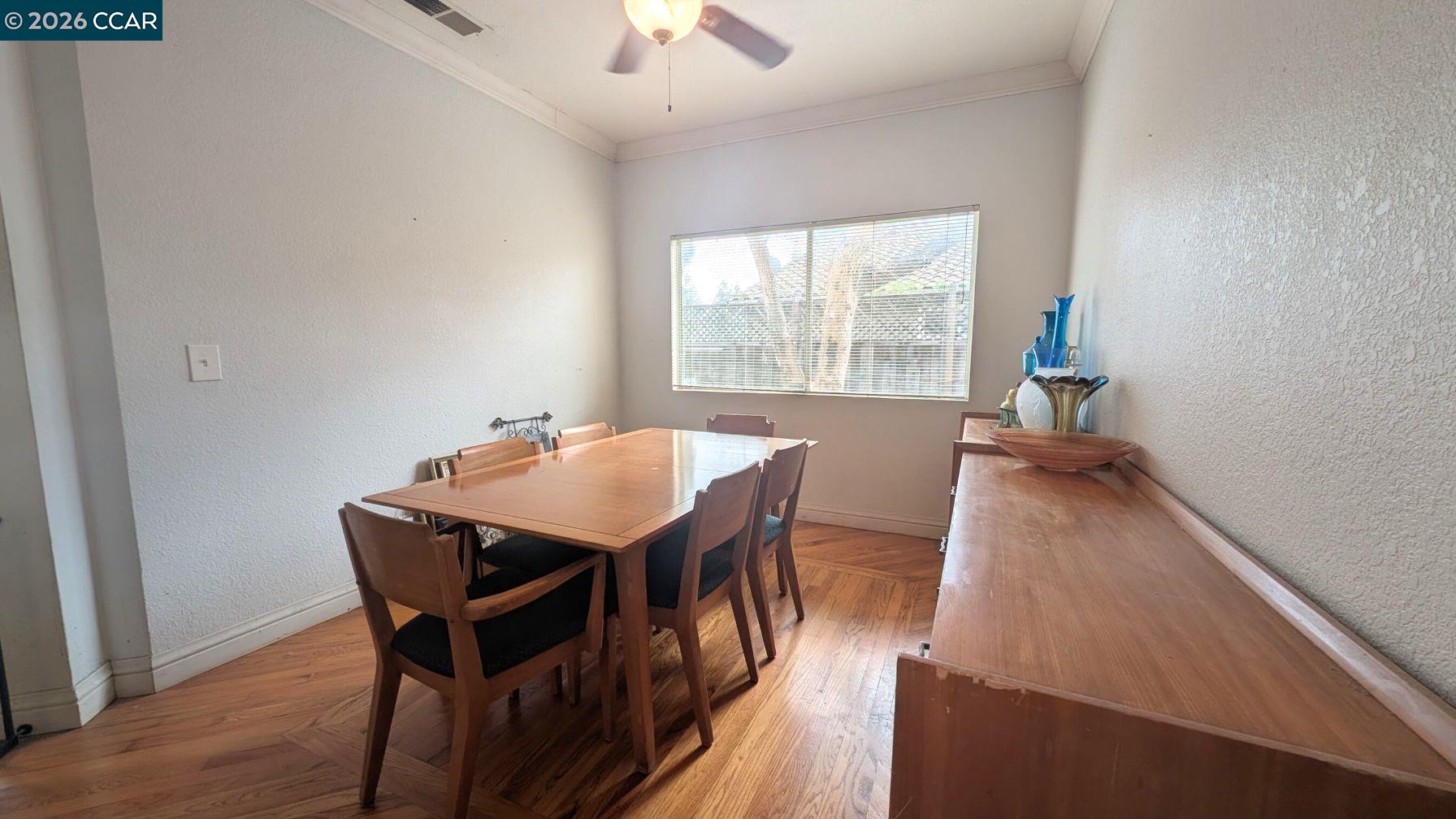 Detail Gallery Image 7 of 18 For 5029 Bridle Way, Antioch,  CA 94531 - 4 Beds | 2/1 Baths