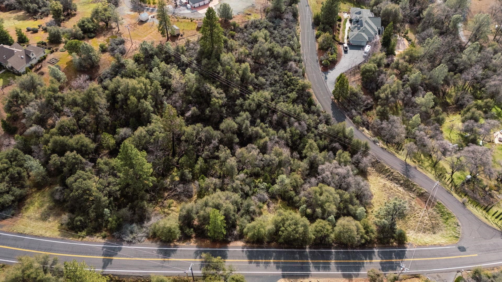 Detail Gallery Image 4 of 14 For 15870 Crestridge Ave, Sonora,  CA 95370 - – Beds | – Baths