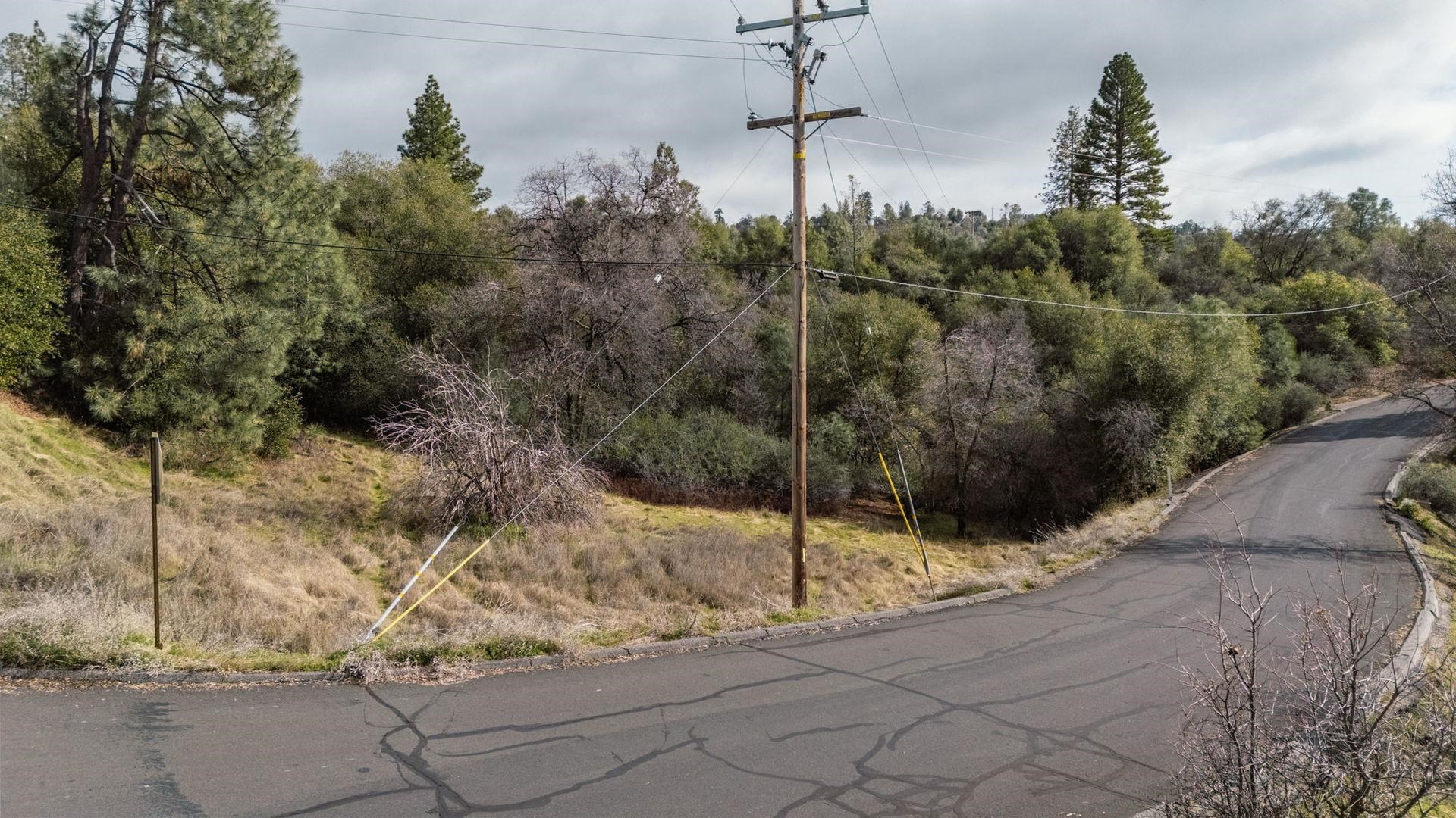 Detail Gallery Image 8 of 14 For 15870 Crestridge Ave, Sonora,  CA 95370 - – Beds | – Baths