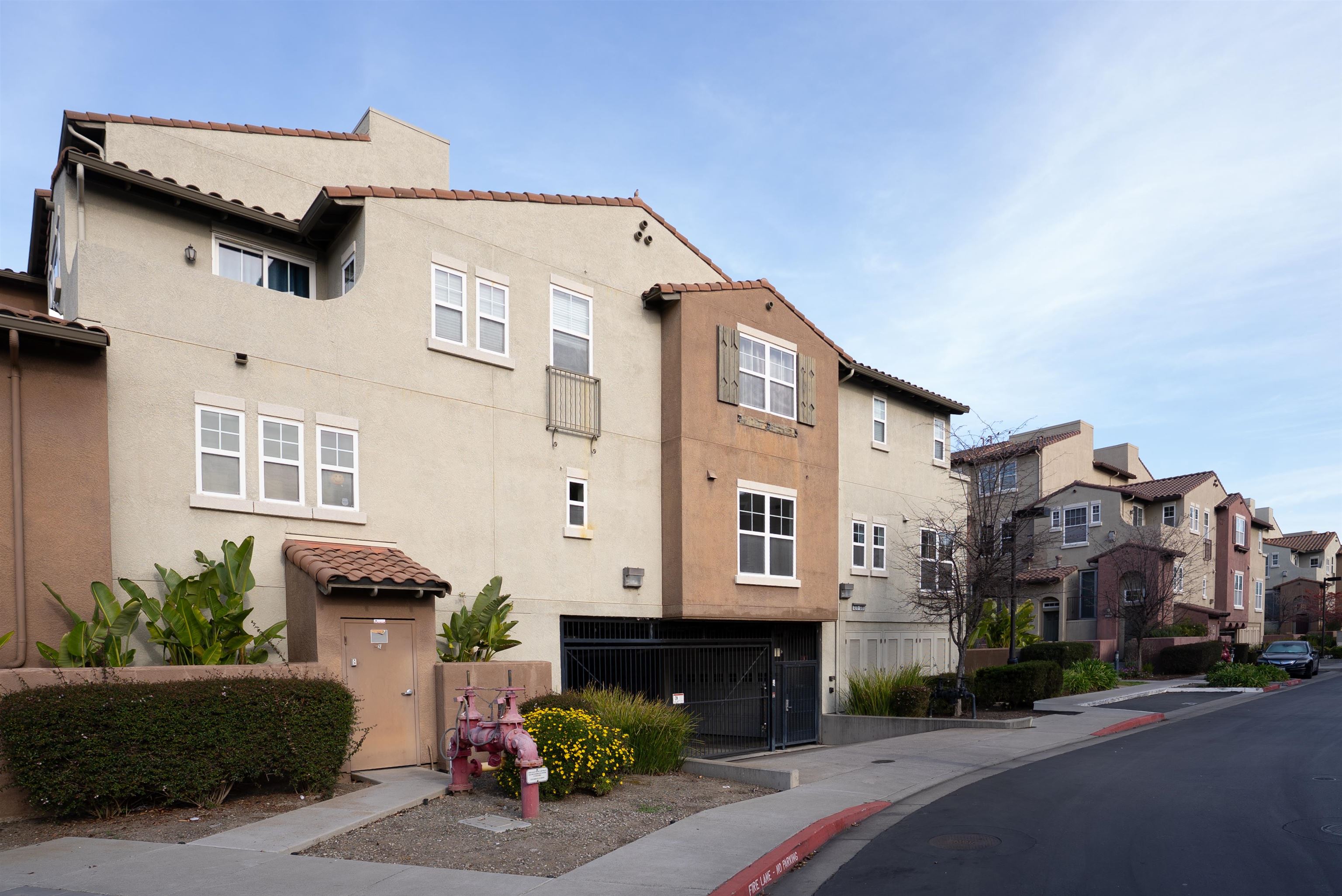 Detail Gallery Image 2 of 42 For 1291 Marcello Dr, San Jose,  CA 95131 - 2 Beds | 2/1 Baths