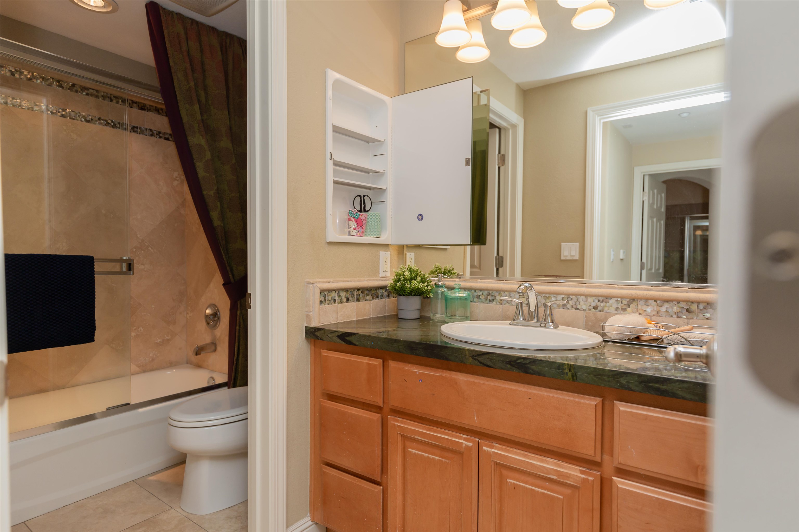 Detail Gallery Image 25 of 42 For 1291 Marcello Dr, San Jose,  CA 95131 - 2 Beds | 2/1 Baths