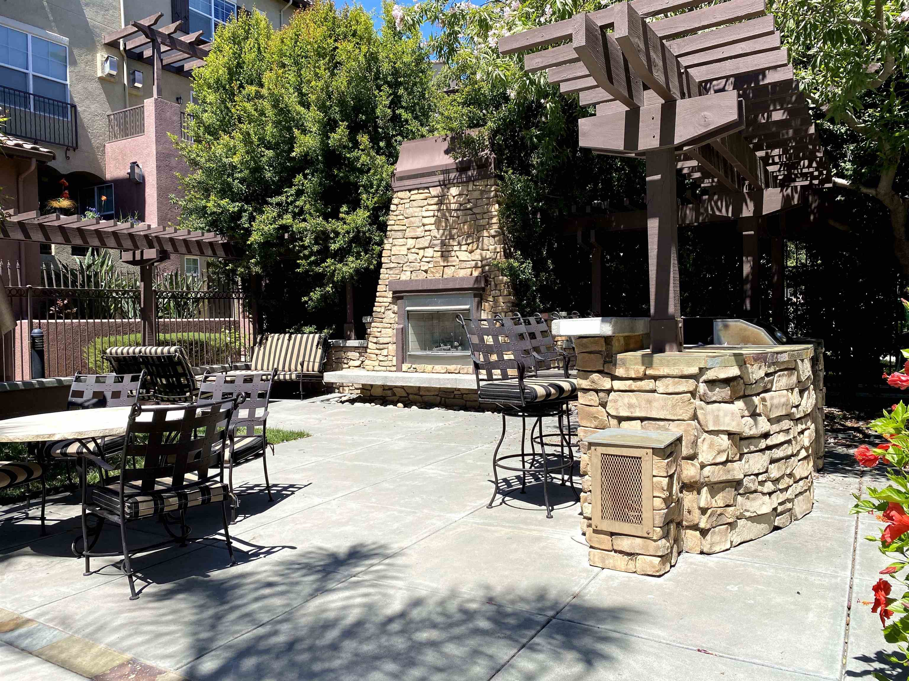 Detail Gallery Image 34 of 42 For 1291 Marcello Dr, San Jose,  CA 95131 - 2 Beds | 2/1 Baths