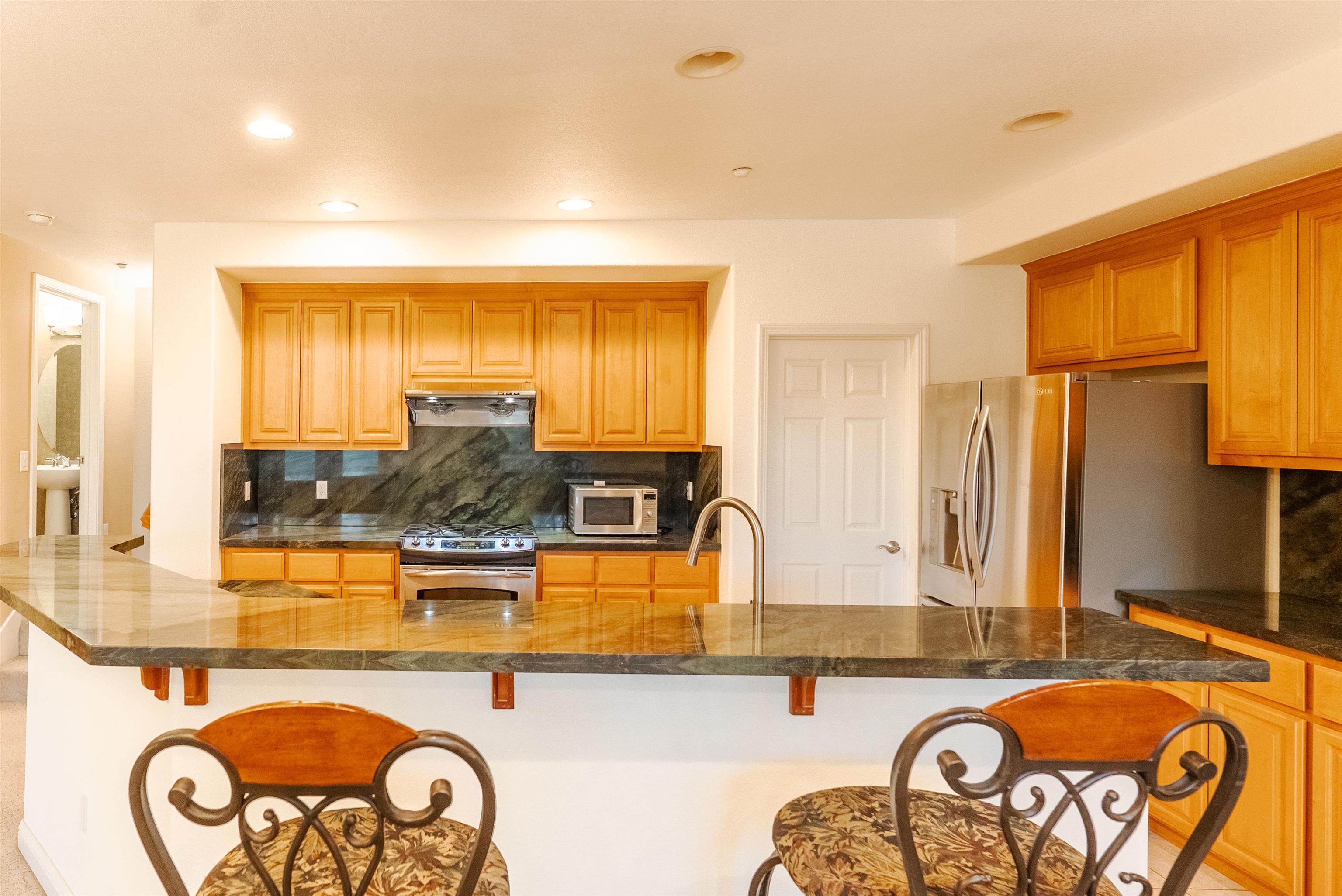 Detail Gallery Image 8 of 42 For 1291 Marcello Dr, San Jose,  CA 95131 - 2 Beds | 2/1 Baths