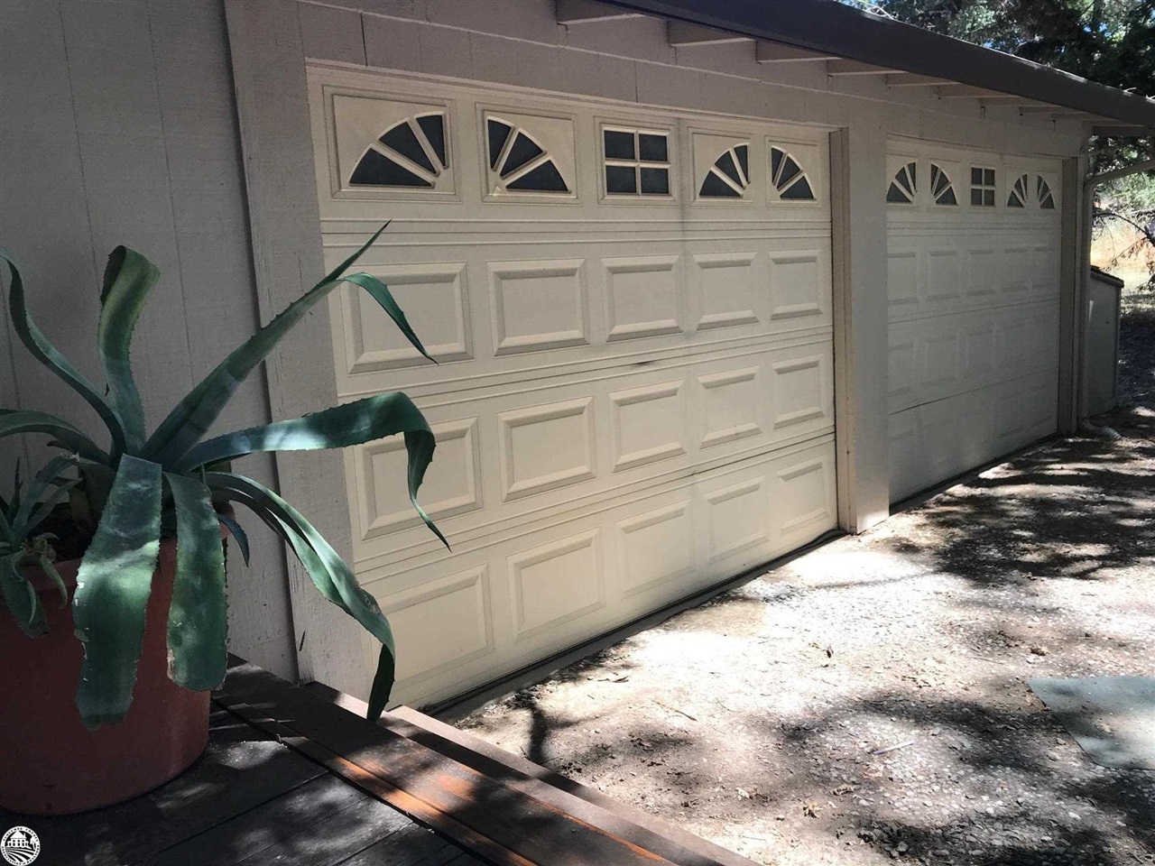 Detail Gallery Image 3 of 47 For 18191 Woodham Carne, Sonora,  CA 95370 - 3 Beds | 1 Baths