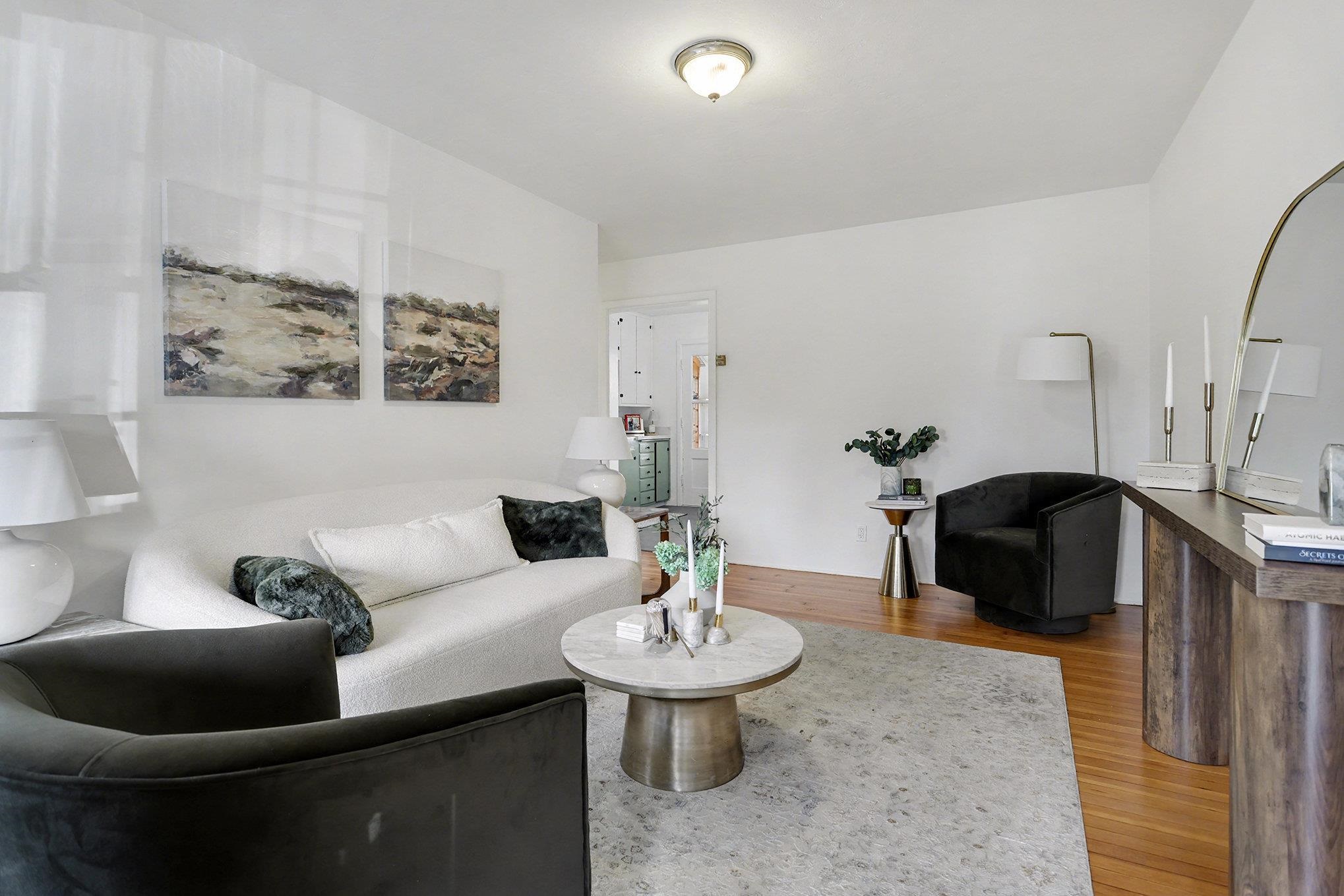 Photo #5: 41122760 Listing: Photo #5