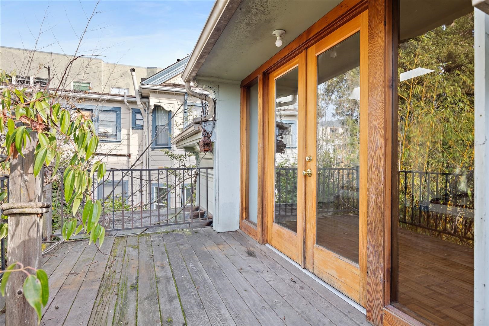 Detail Gallery Image 14 of 26 For 2415 Blake St, Berkeley,  CA 94704 - – Beds | – Baths