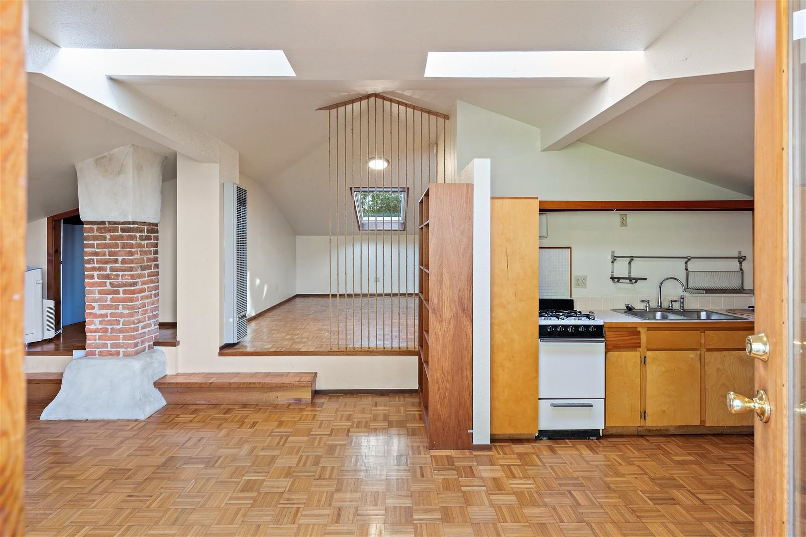 Detail Gallery Image 15 of 26 For 2415 Blake St, Berkeley,  CA 94704 - – Beds | – Baths