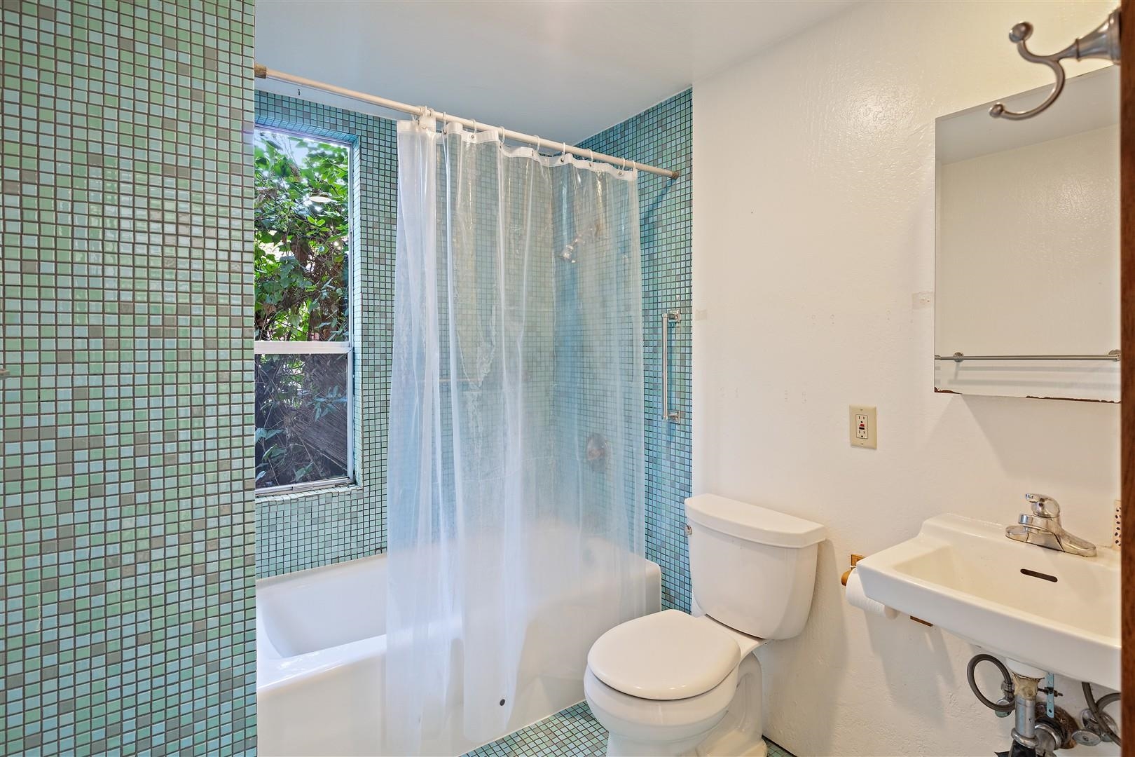 Detail Gallery Image 23 of 26 For 2415 Blake St, Berkeley,  CA 94704 - – Beds | – Baths