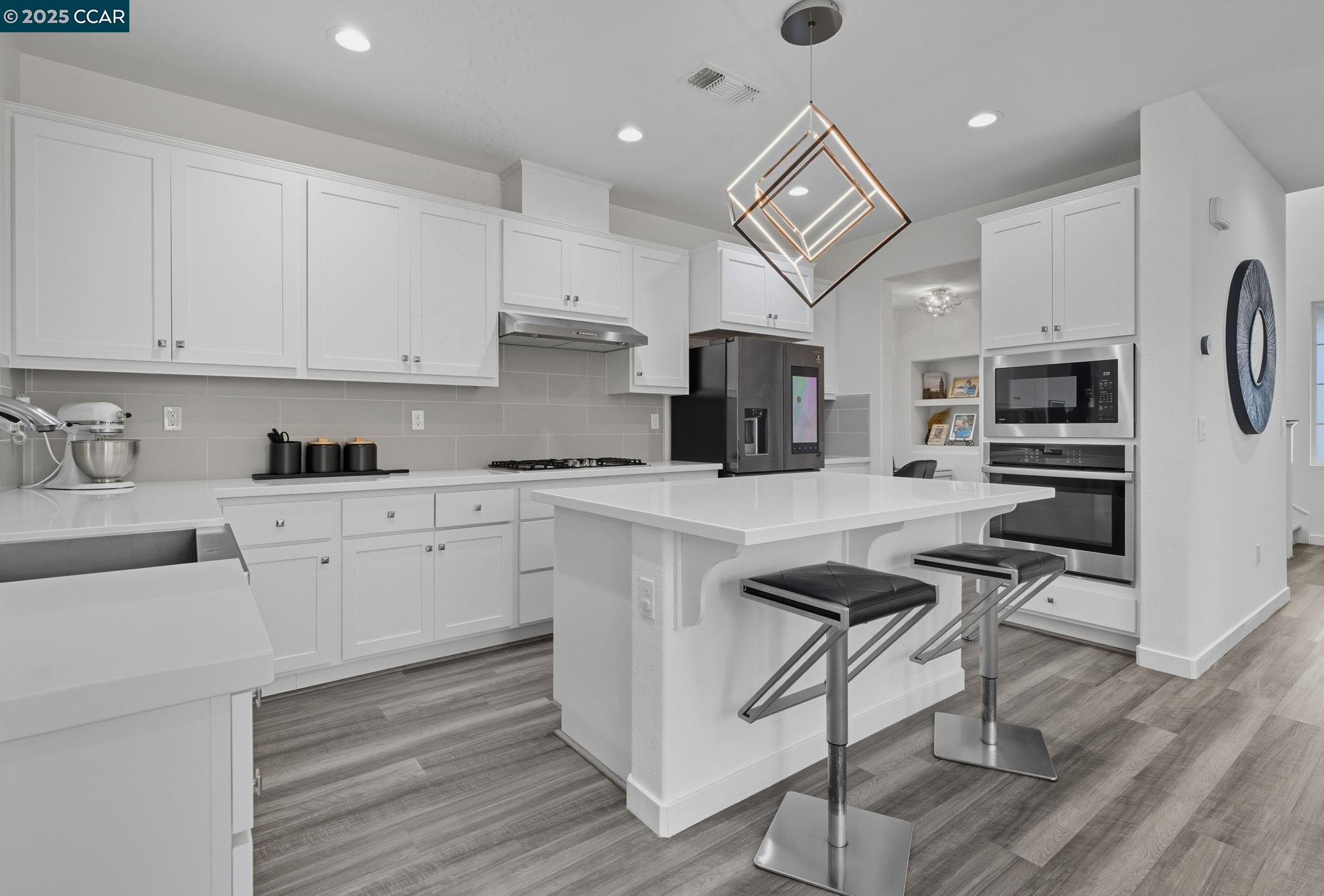 Detail Gallery Image 16 of 55 For 320 E Angelina Ave, Mountain House,  CA 95391 - 3 Beds | 2/1 Baths