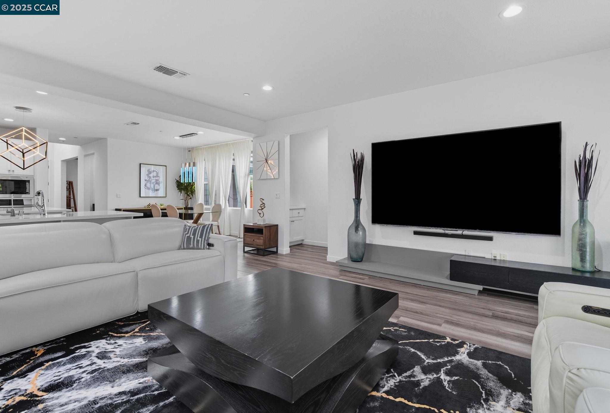 Detail Gallery Image 21 of 55 For 320 E Angelina Ave, Mountain House,  CA 95391 - 3 Beds | 2/1 Baths