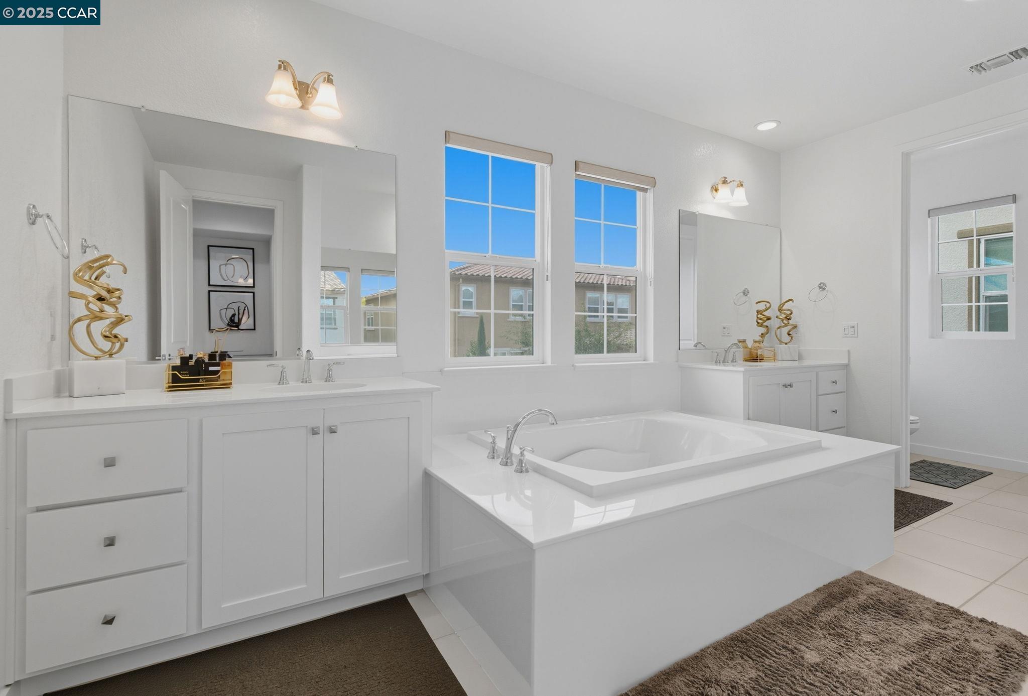 Detail Gallery Image 34 of 55 For 320 E Angelina Ave, Mountain House,  CA 95391 - 3 Beds | 2/1 Baths