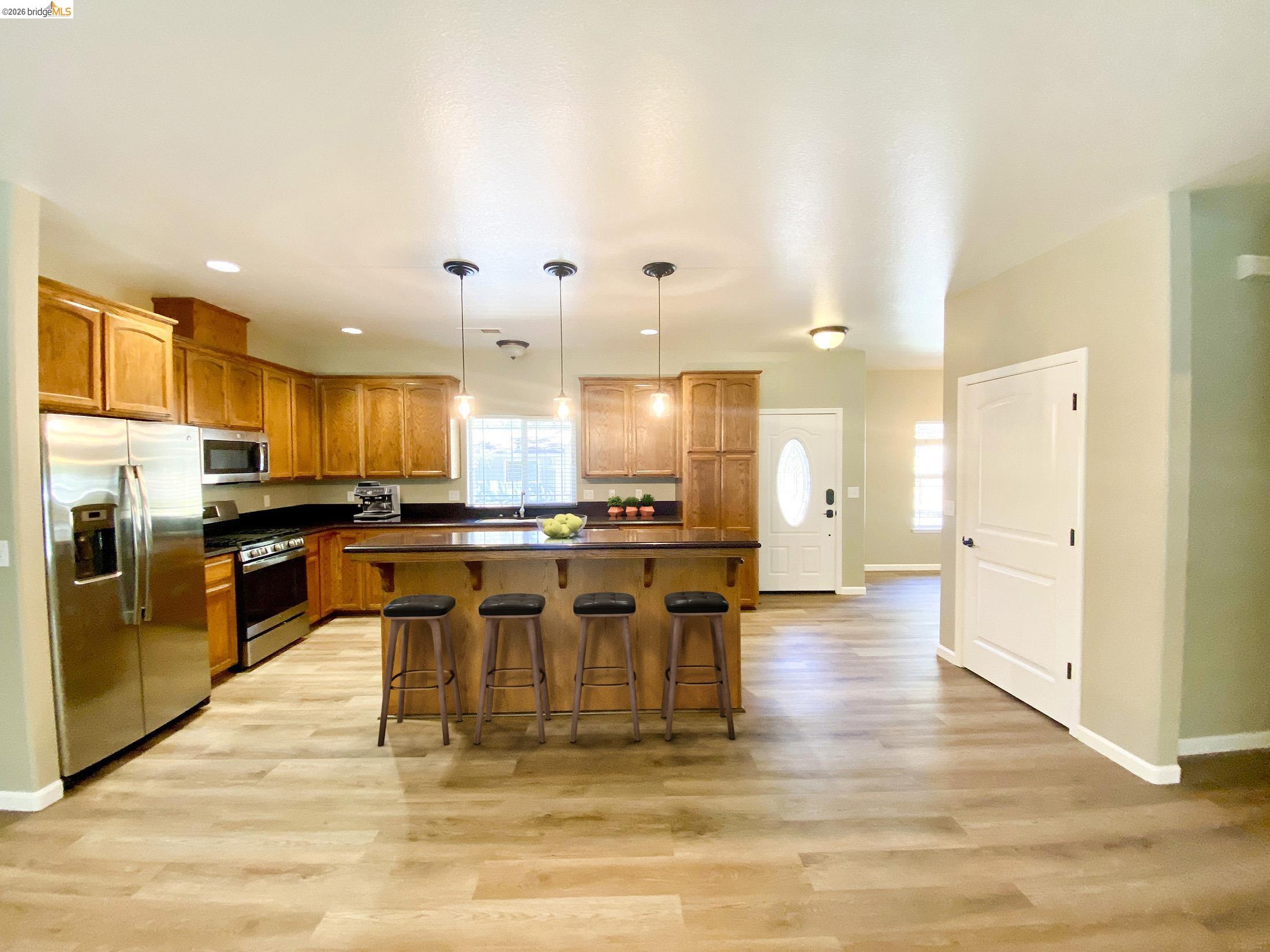 Front Image Thumbnail for EB41122766