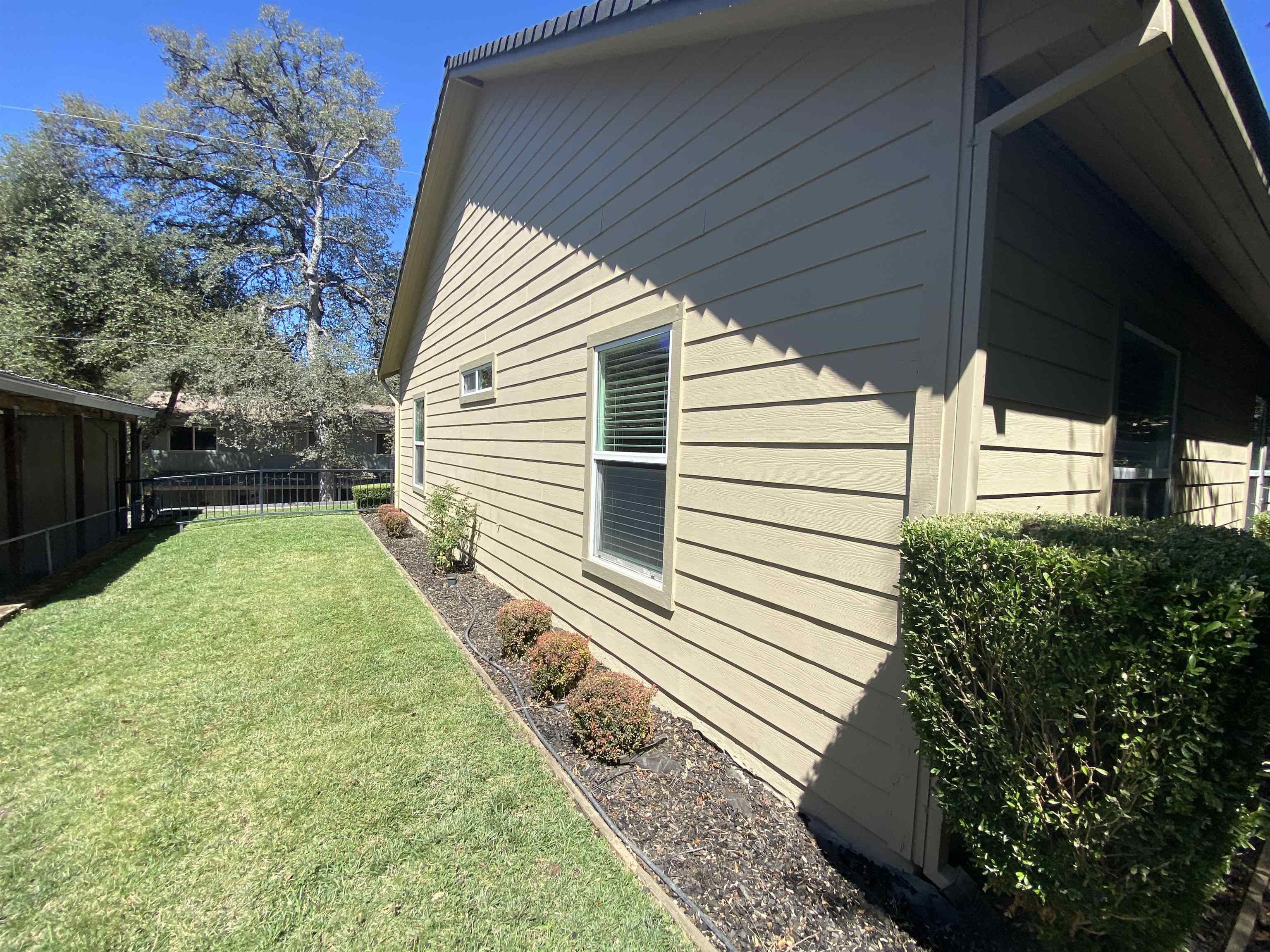 Detail Gallery Image 25 of 34 For 18197 Hammer Ln, Tuolumne,  CA 95379 - 3 Beds | 2 Baths