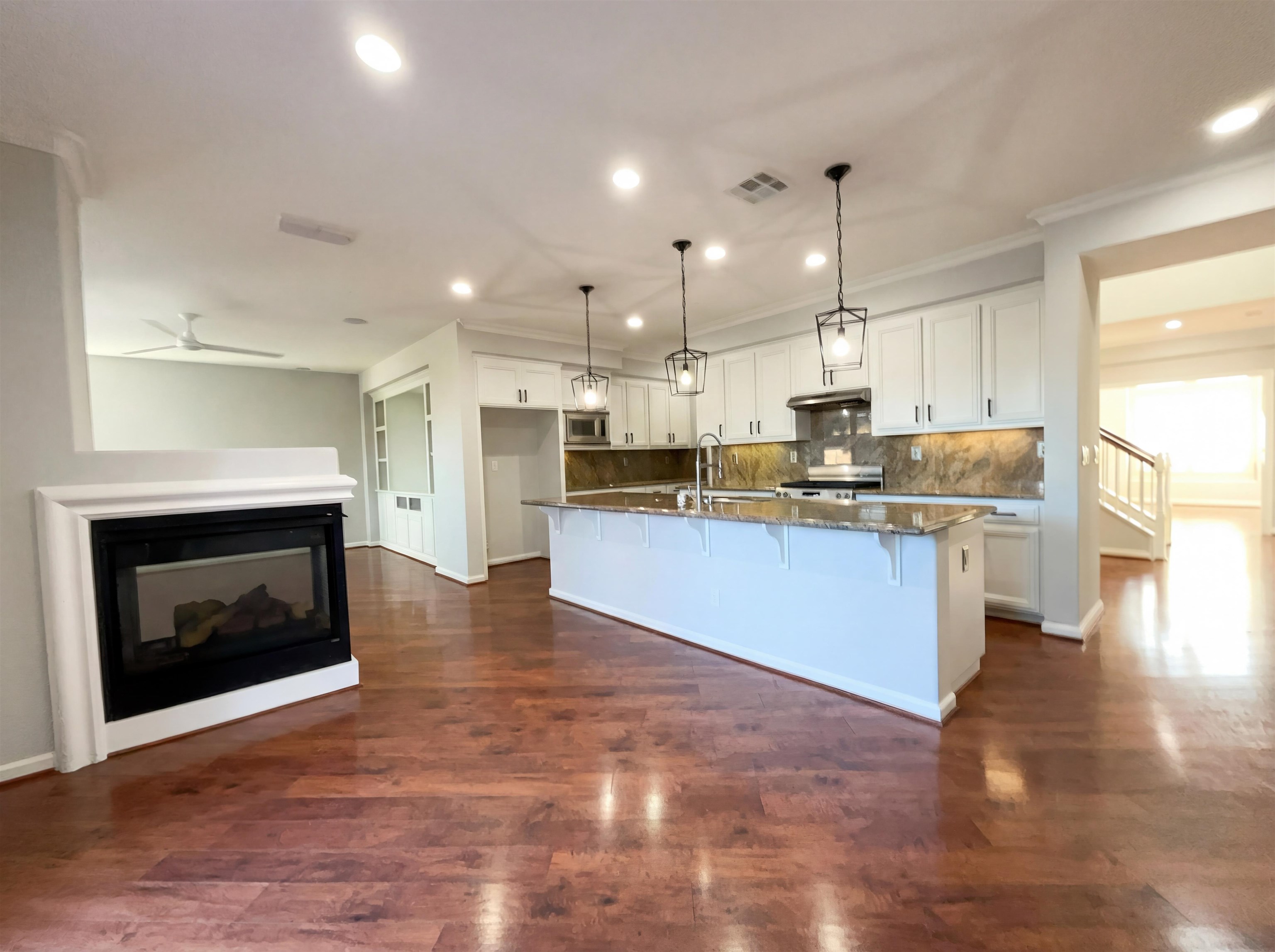 Detail Gallery Image 12 of 37 For 1124 Lake Park Dr, Oakley,  CA 94561 - 6 Beds | 3 Baths