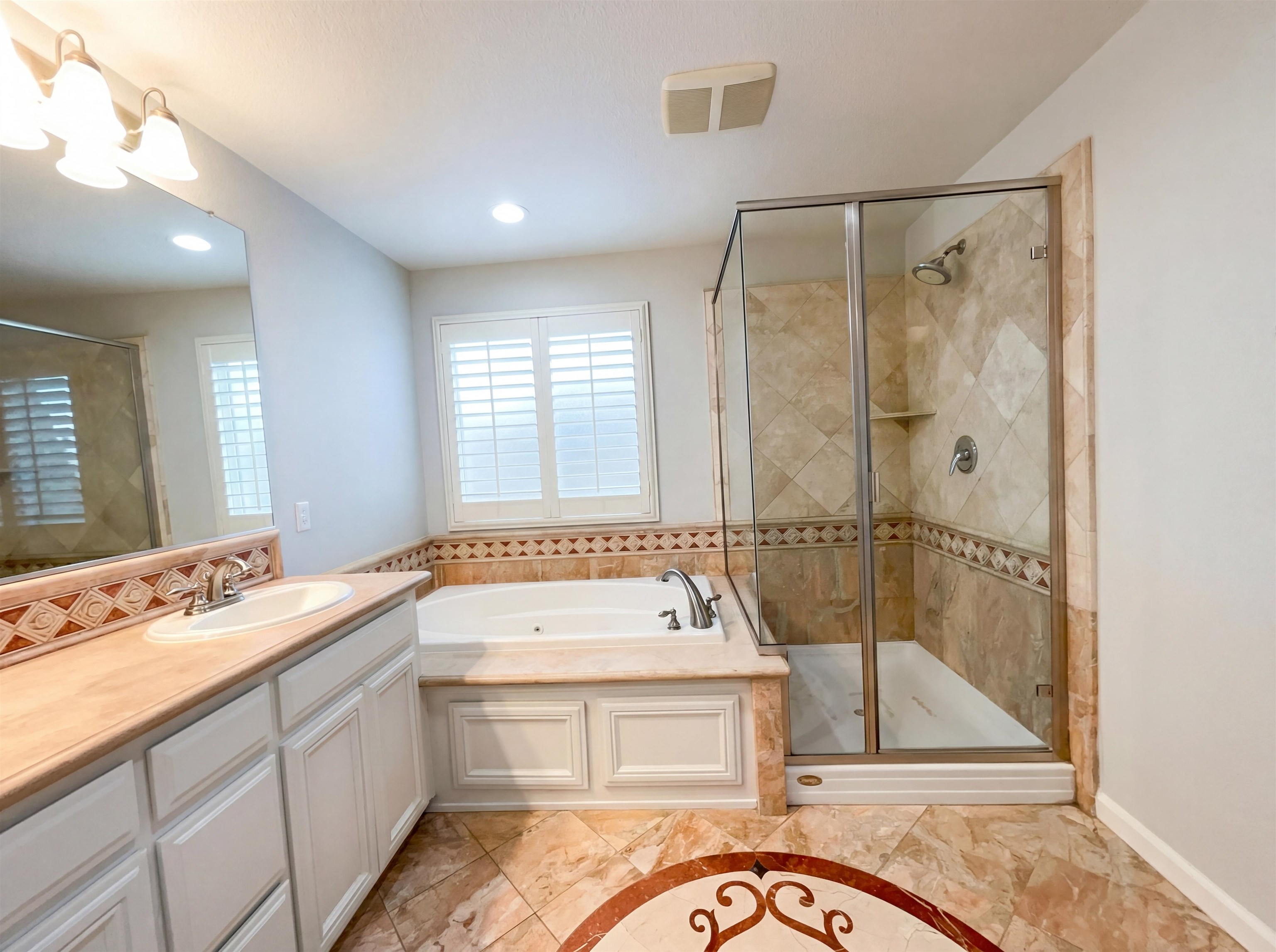 Detail Gallery Image 26 of 41 For 1124 Lake Park Dr, Oakley,  CA 94561 - 6 Beds | 3 Baths