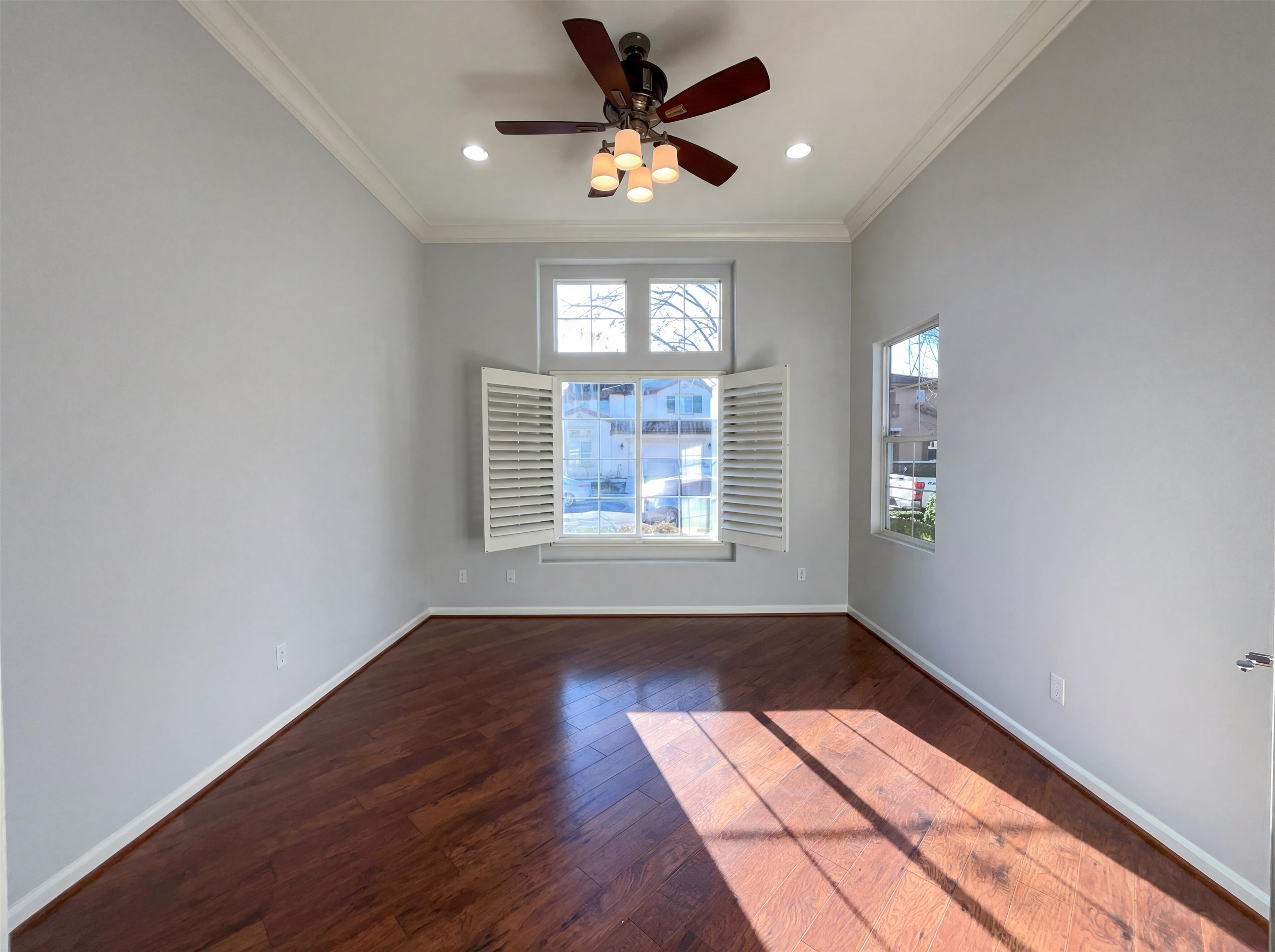 Detail Gallery Image 9 of 41 For 1124 Lake Park Dr, Oakley,  CA 94561 - 6 Beds | 3 Baths