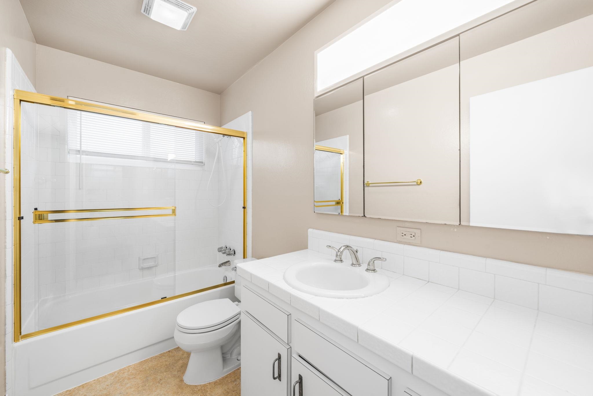 Detail Gallery Image 13 of 31 For 3910 East Ave, Livermore,  CA 94550 - 3 Beds | 2 Baths