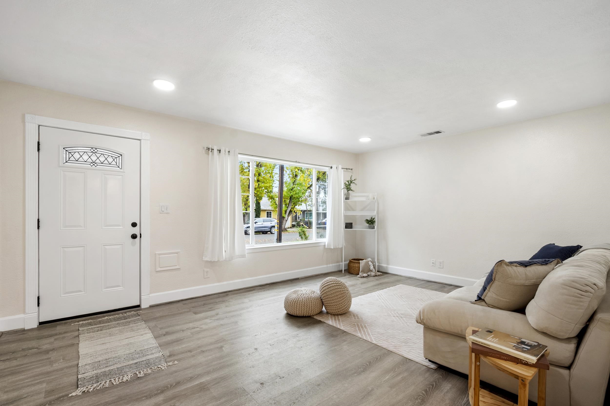 Detail Gallery Image 3 of 21 For 2561 Pacific St, Napa,  CA 94558 - 2 Beds | 1 Baths