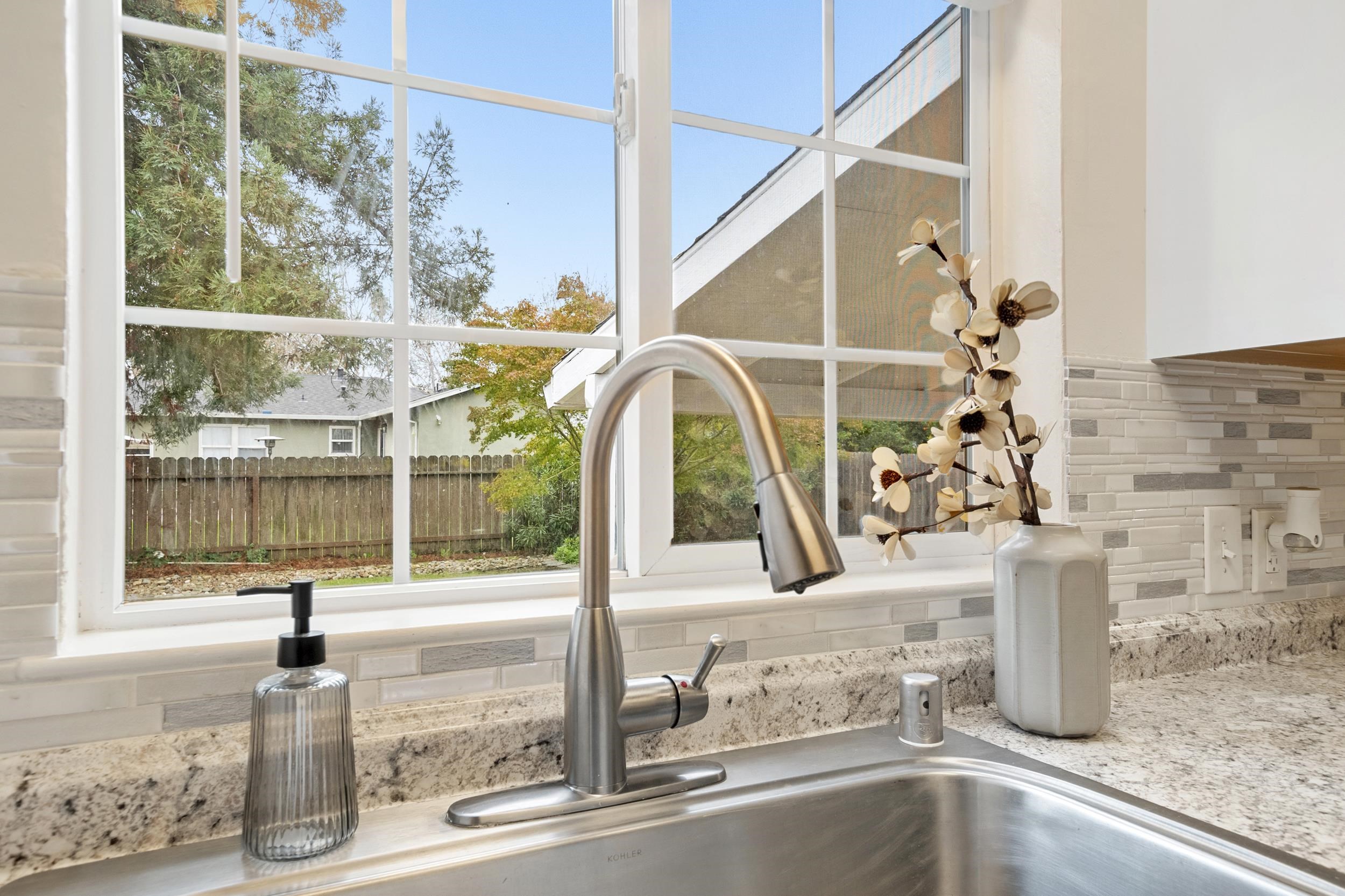 Detail Gallery Image 9 of 21 For 2561 Pacific St, Napa,  CA 94558 - 2 Beds | 1 Baths