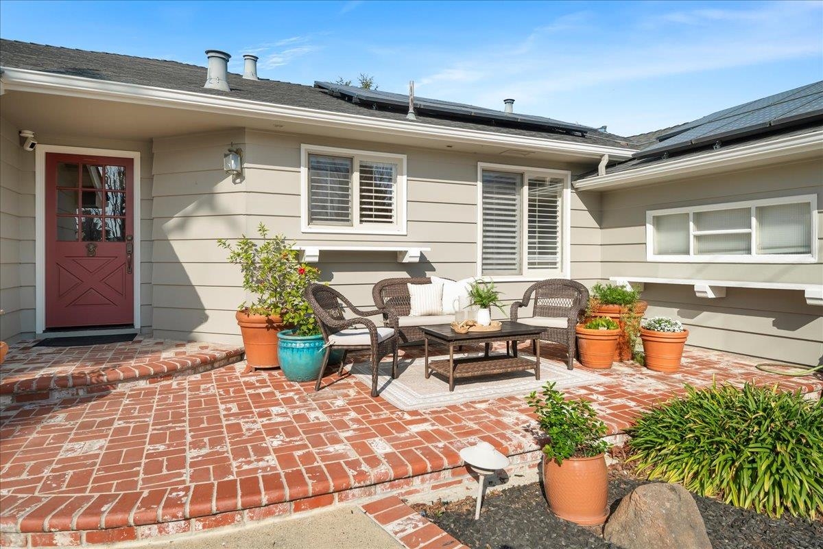 Detail Gallery Image 2 of 35 For 4141 Mattos Dr, Fremont,  CA 94536 - 4 Beds | 2/1 Baths