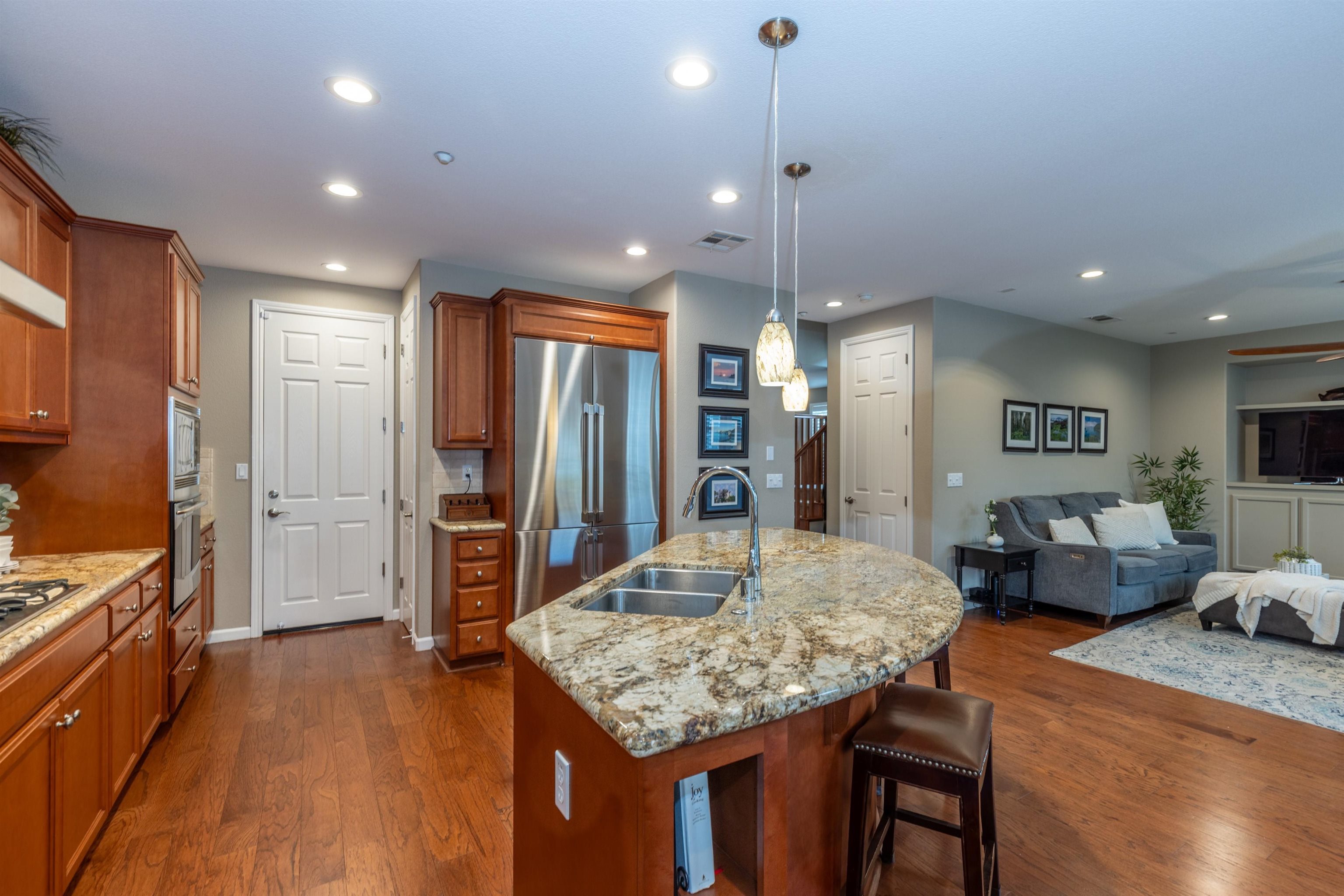 Detail Gallery Image 13 of 60 For 1384 Buckhorn Creek Rd, Livermore,  CA 94550 - 4 Beds | 2/1 Baths
