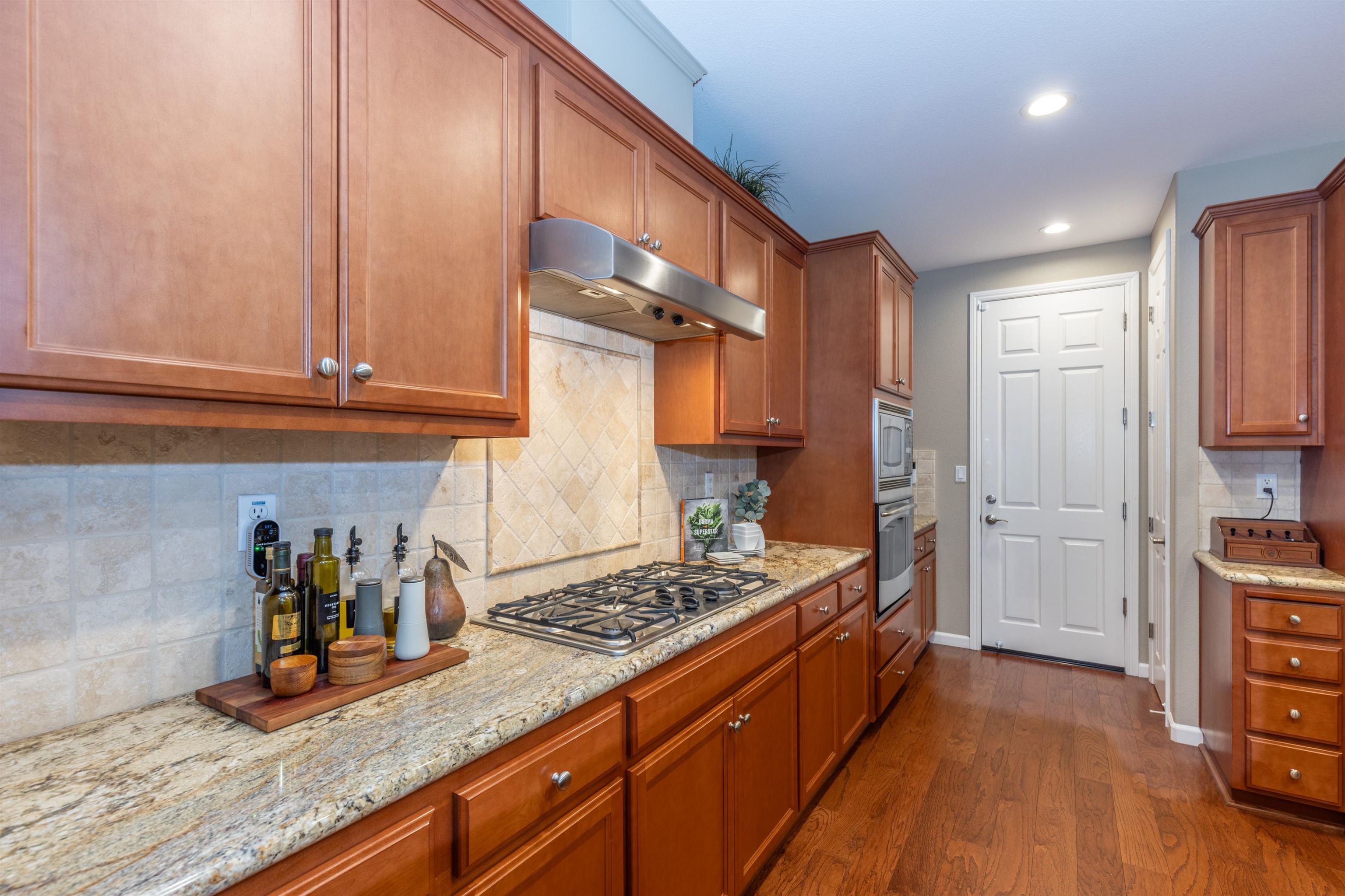 Detail Gallery Image 14 of 60 For 1384 Buckhorn Creek Rd, Livermore,  CA 94550 - 4 Beds | 2/1 Baths