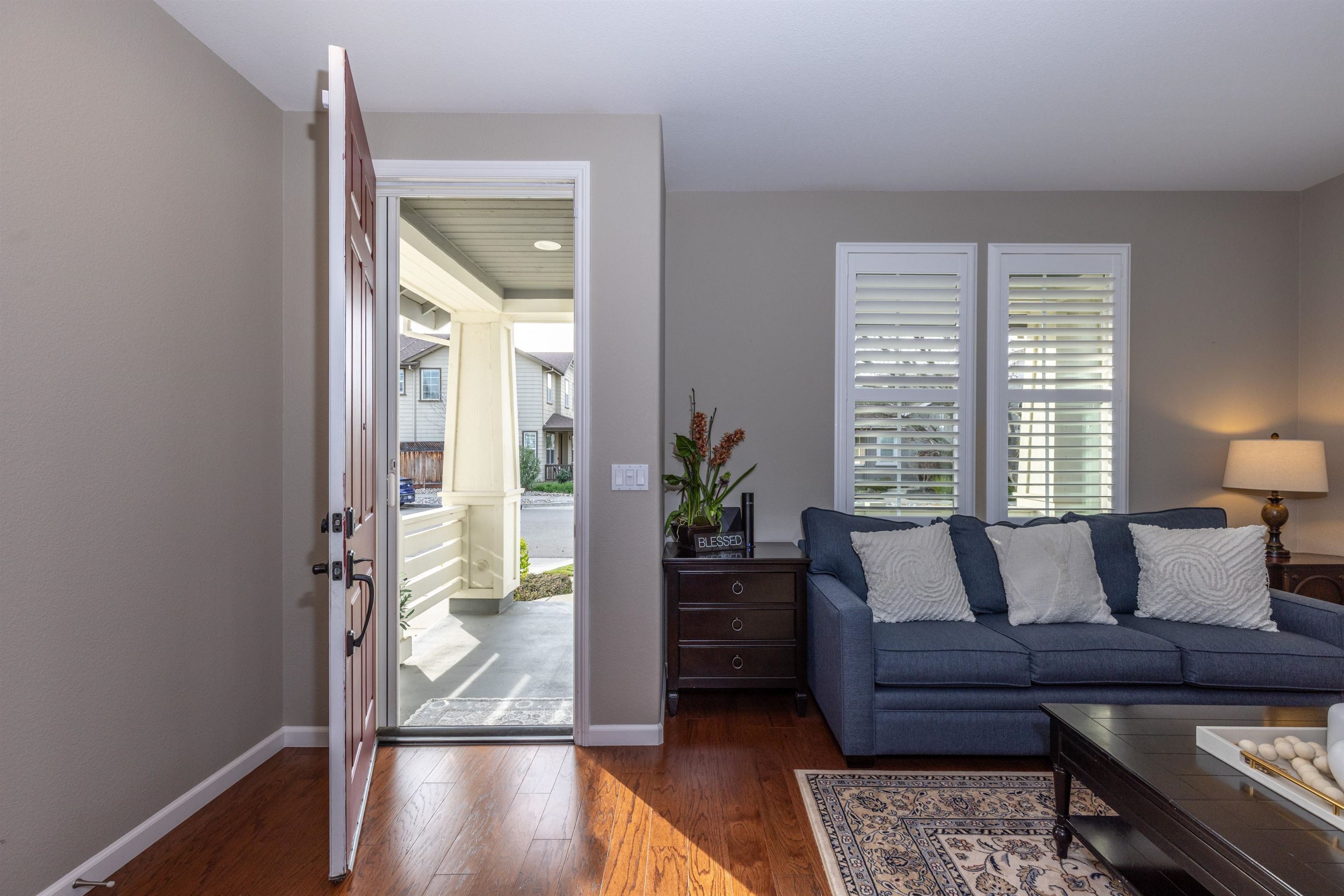 Detail Gallery Image 4 of 60 For 1384 Buckhorn Creek Rd, Livermore,  CA 94550 - 4 Beds | 2/1 Baths