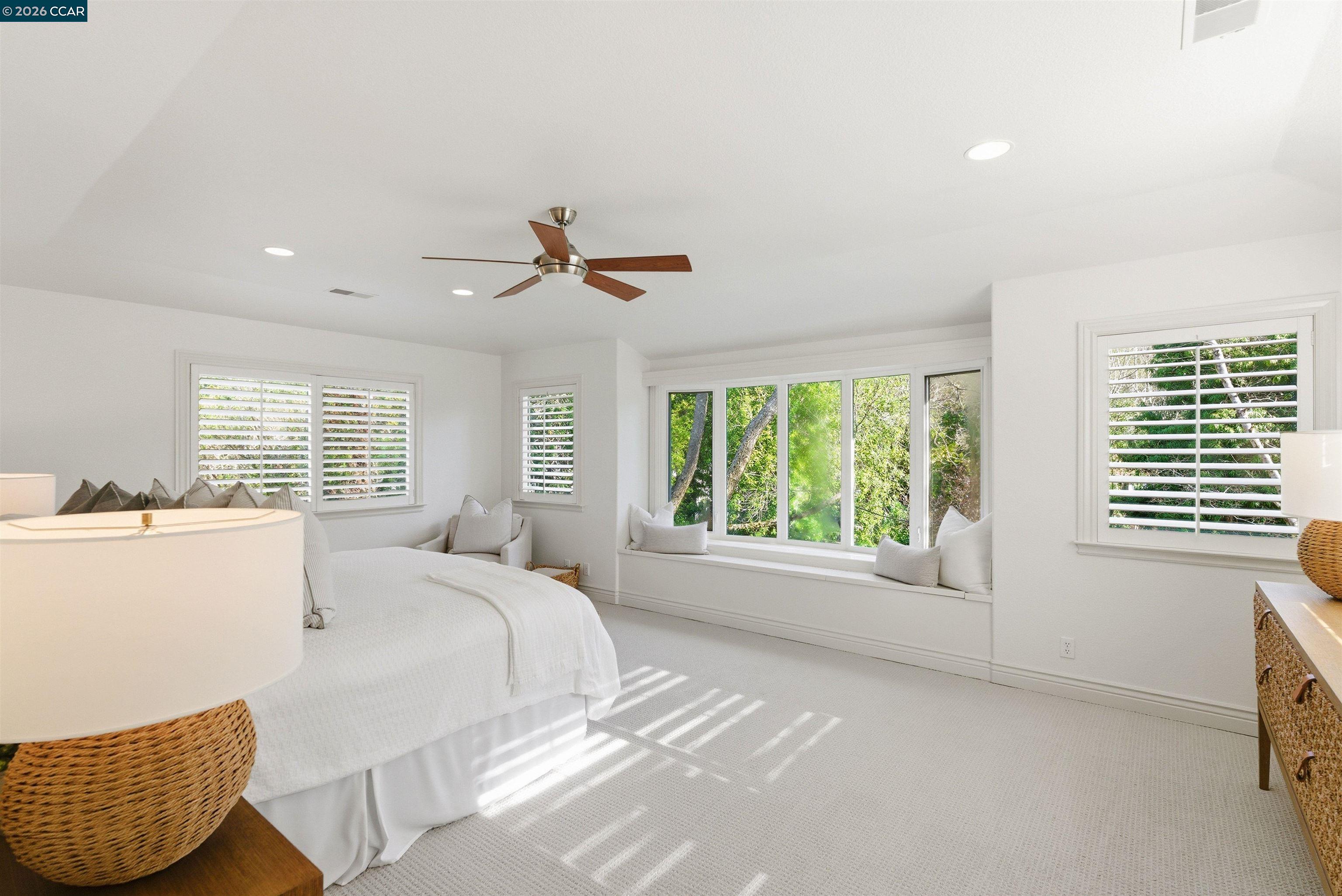 Detail Gallery Image 20 of 42 For 82 Sleepy Hollow Ln, Orinda,  CA 94563 - 5 Beds | 3 Baths