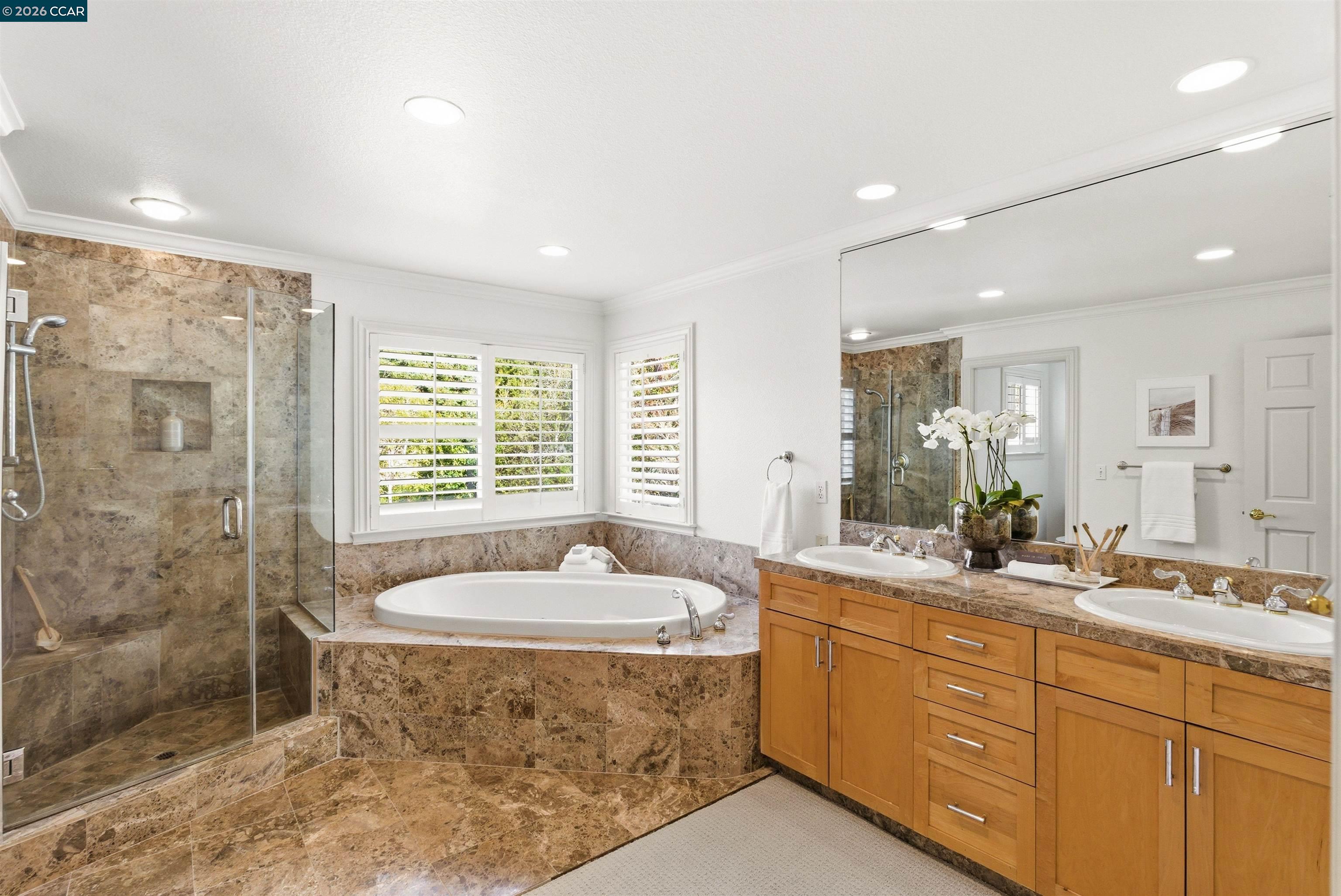 Detail Gallery Image 21 of 42 For 82 Sleepy Hollow Ln, Orinda,  CA 94563 - 5 Beds | 3 Baths