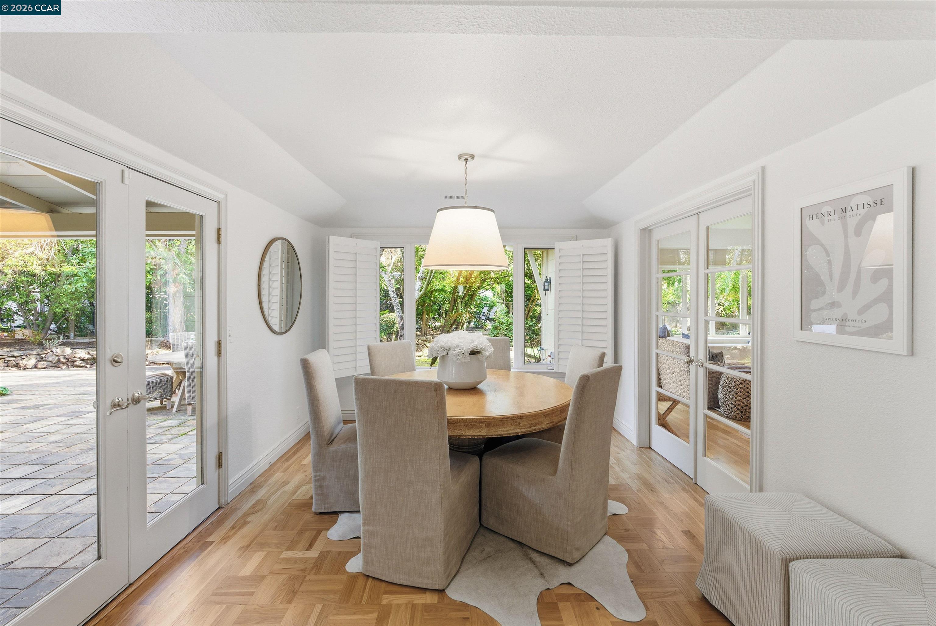 Detail Gallery Image 8 of 42 For 82 Sleepy Hollow Ln, Orinda,  CA 94563 - 5 Beds | 3 Baths