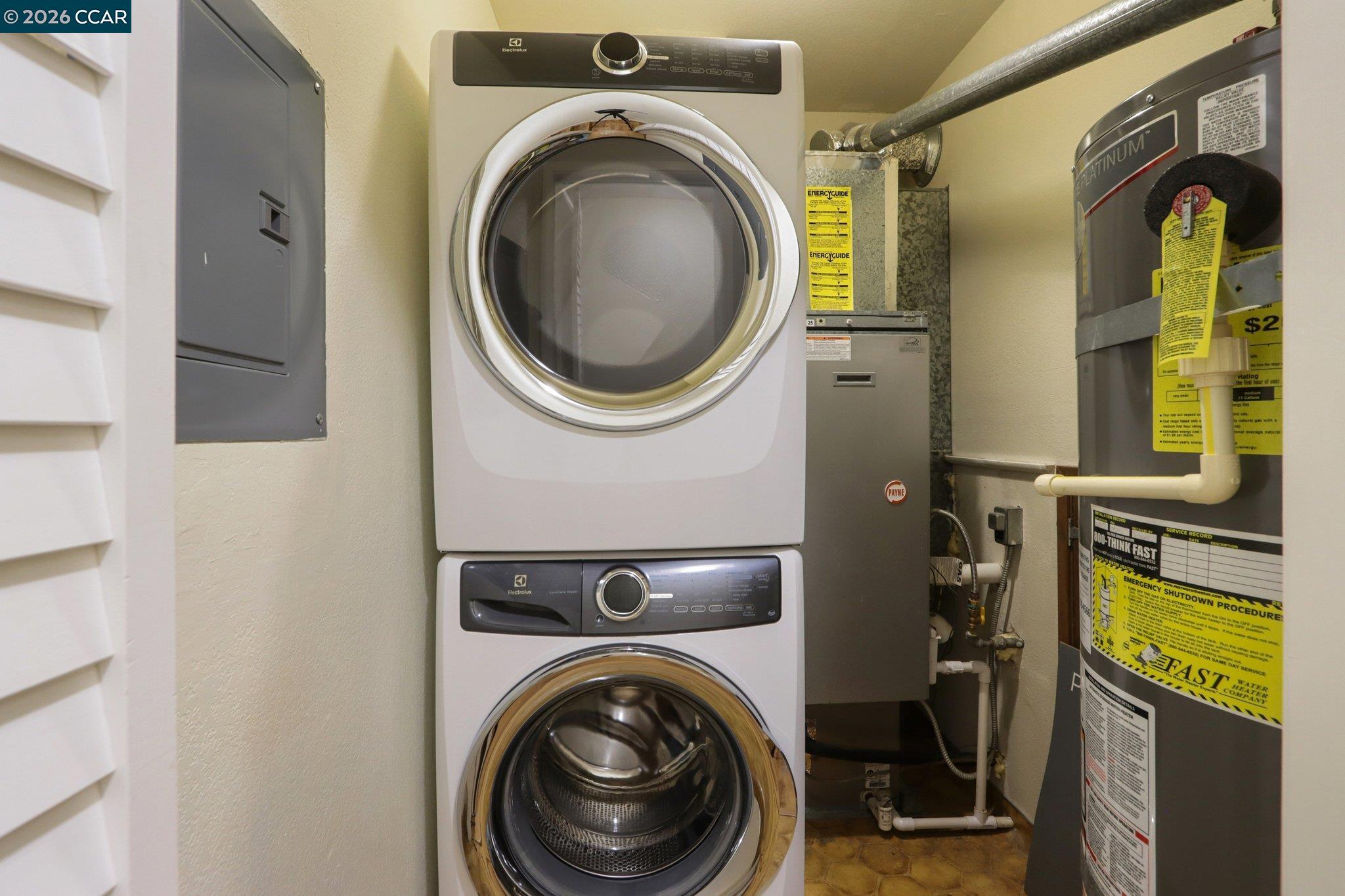 Detail Gallery Image 22 of 47 For 911 Dewing Ave, Lafayette,  CA 94549 - 3 Beds | 2/1 Baths