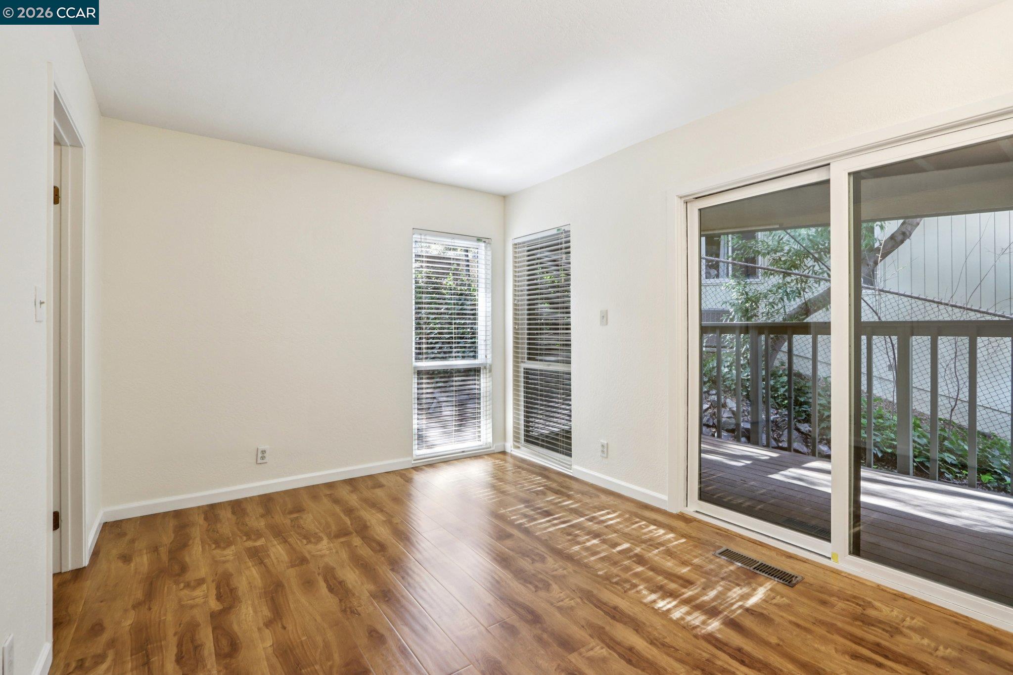 Detail Gallery Image 23 of 47 For 911 Dewing Ave, Lafayette,  CA 94549 - 3 Beds | 2/1 Baths