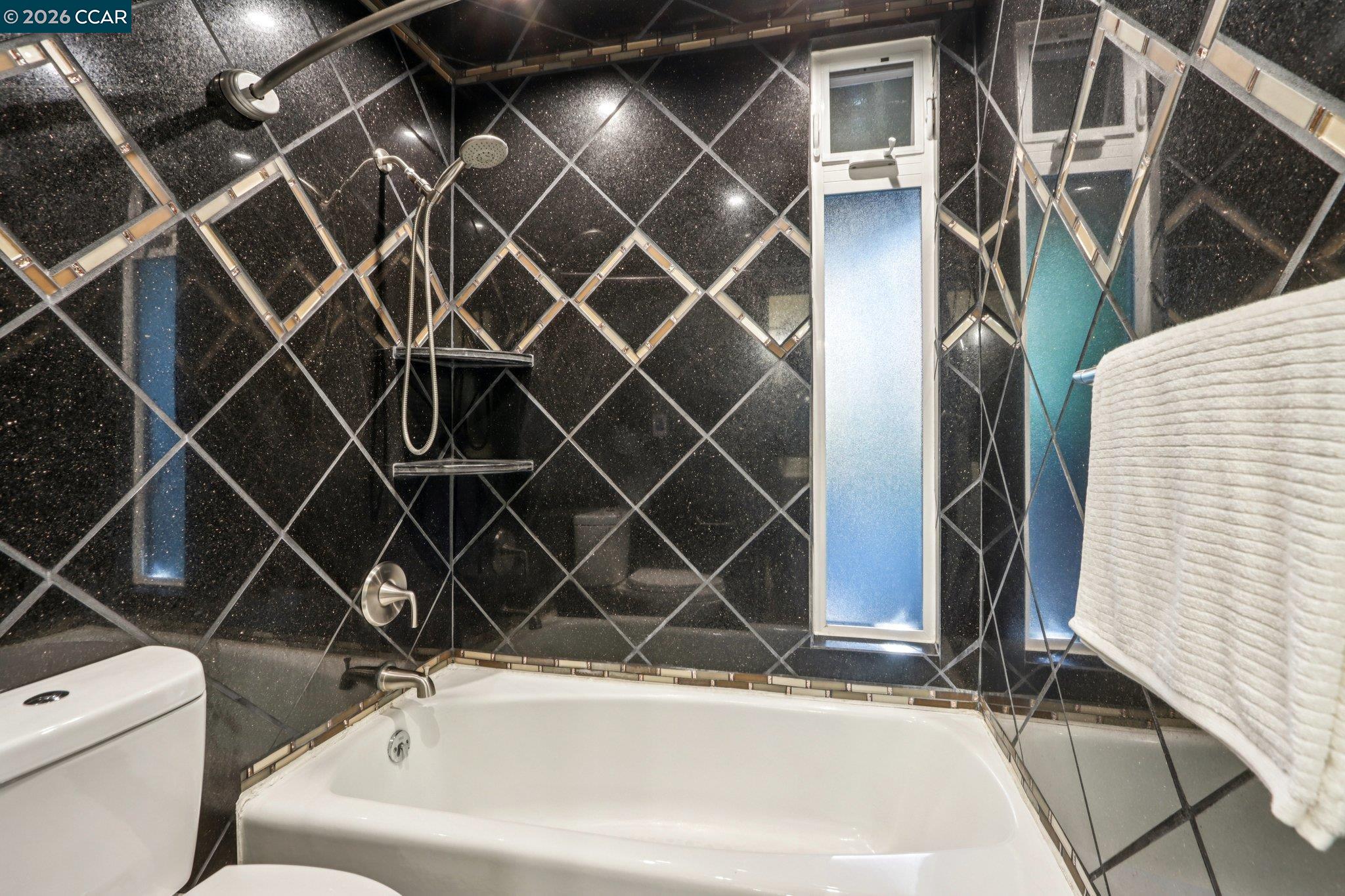 Detail Gallery Image 28 of 47 For 911 Dewing Ave, Lafayette,  CA 94549 - 3 Beds | 2/1 Baths