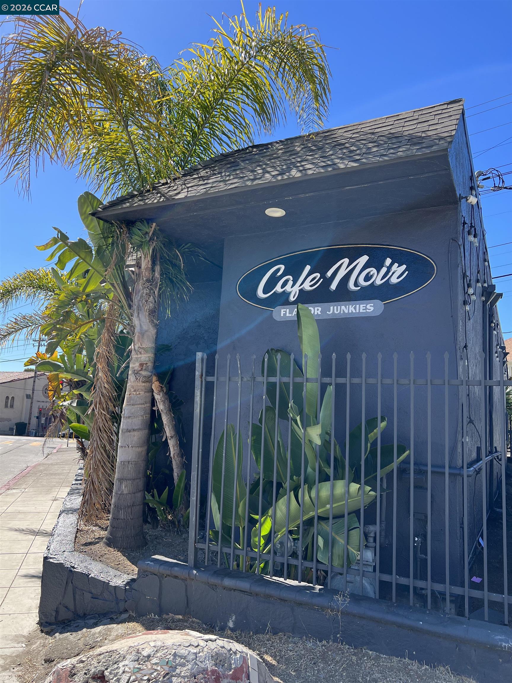 Detail Gallery Image 2 of 11 For 2818 Macarthur Blvd, Oakland,  CA 94602 - – Beds | – Baths