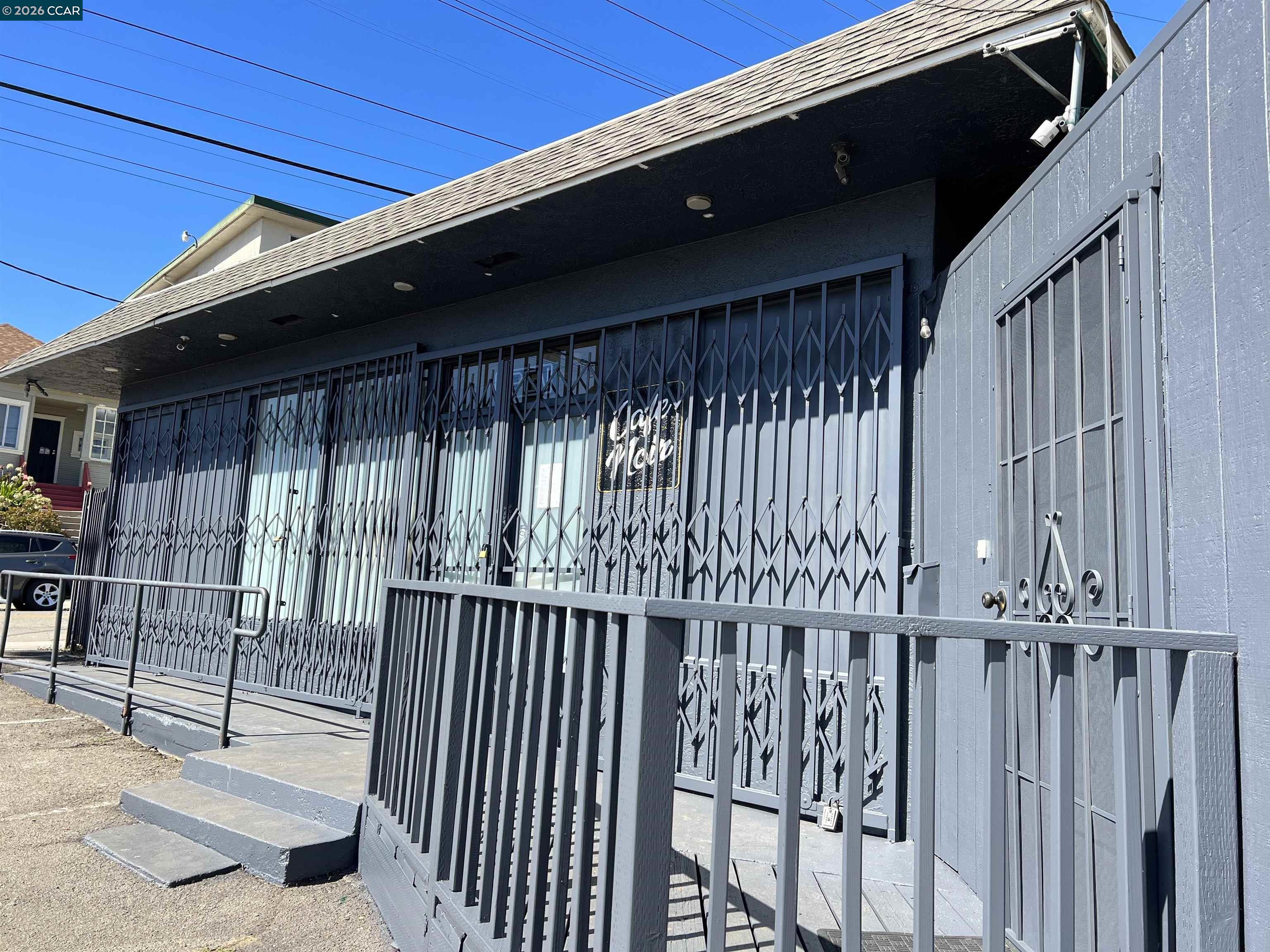 Photo #3: 41122780 Listing: Photo #3