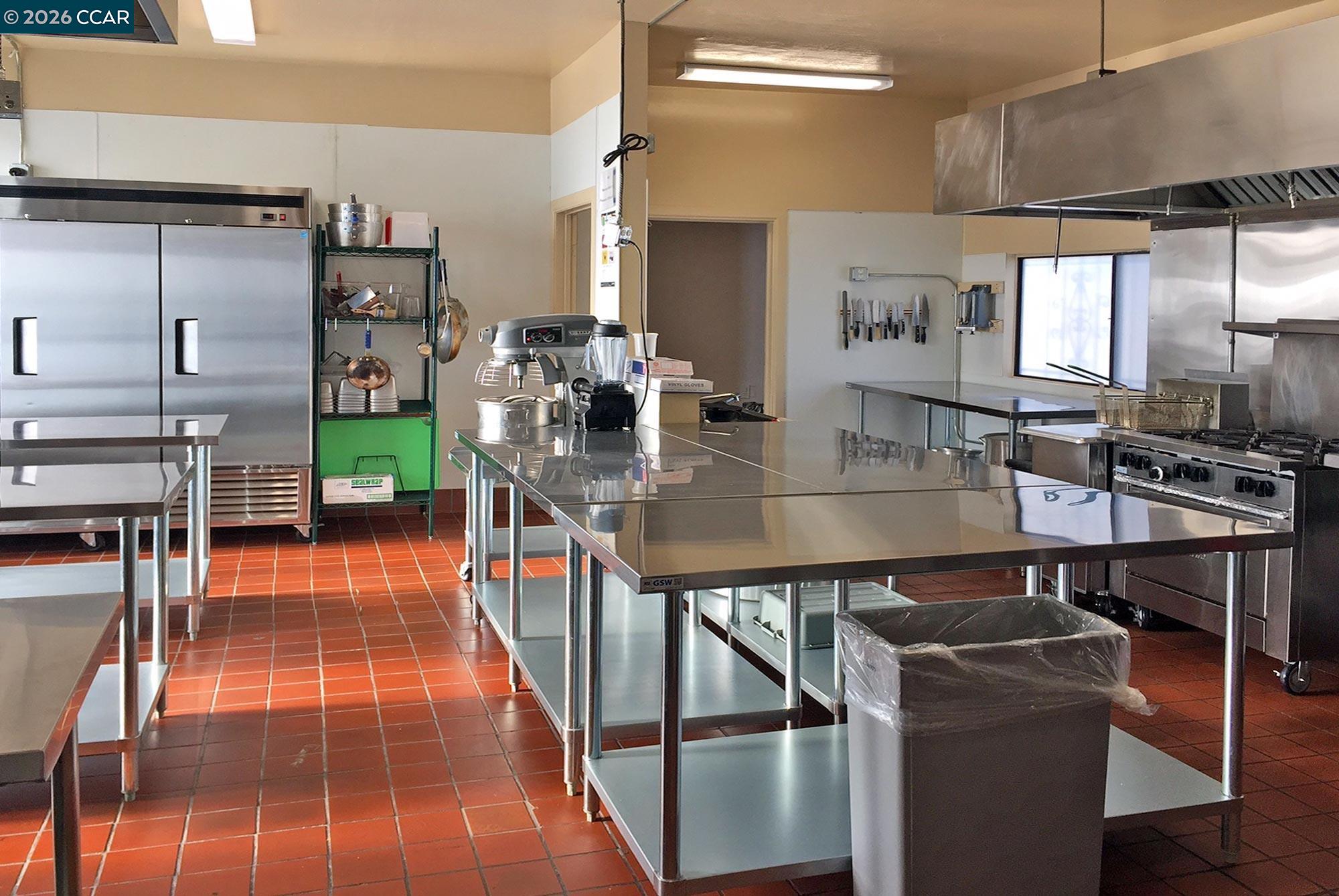 Photo #4: 41122780 Listing: Photo #4