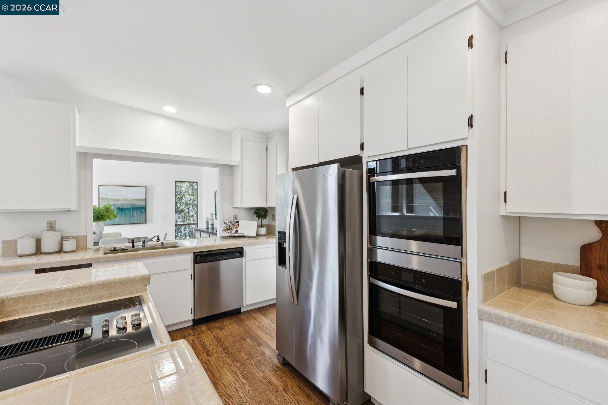 Detail Gallery Image 11 of 39 For 39 Saint Stephens Dr, Orinda,  CA 94563 - 4 Beds | 2/1 Baths