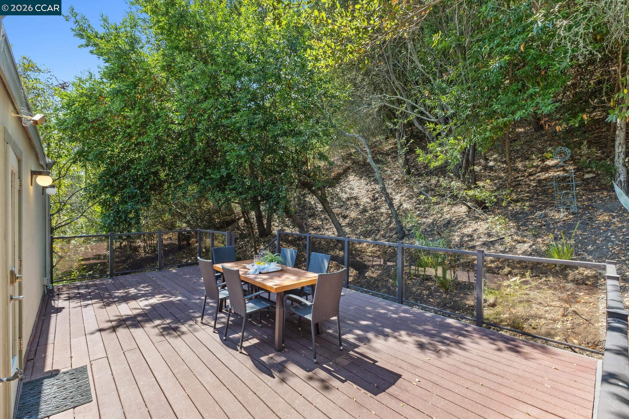 Detail Gallery Image 18 of 39 For 39 Saint Stephens Dr, Orinda,  CA 94563 - 4 Beds | 2/1 Baths