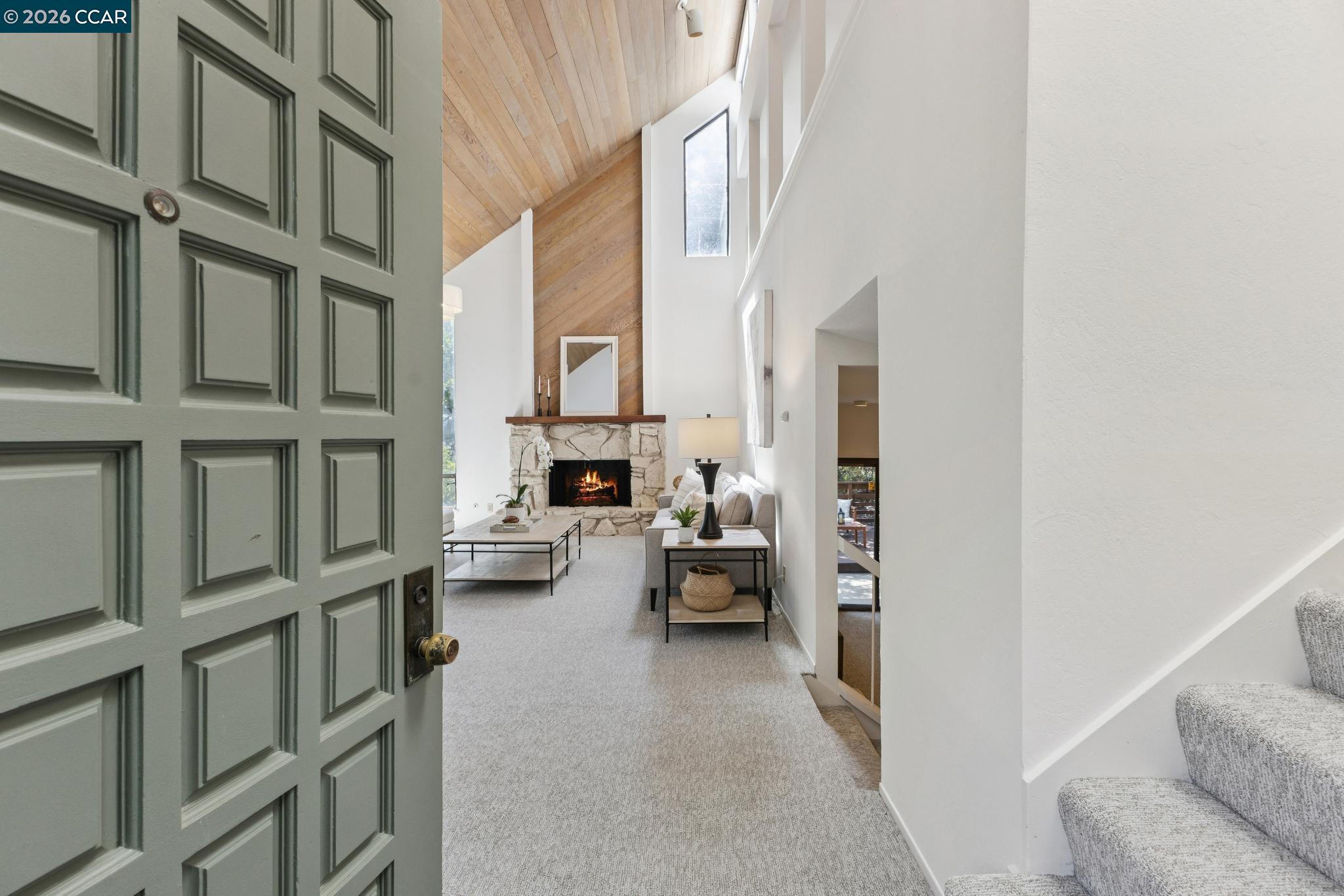 Detail Gallery Image 3 of 39 For 39 Saint Stephens Dr, Orinda,  CA 94563 - 4 Beds | 2/1 Baths