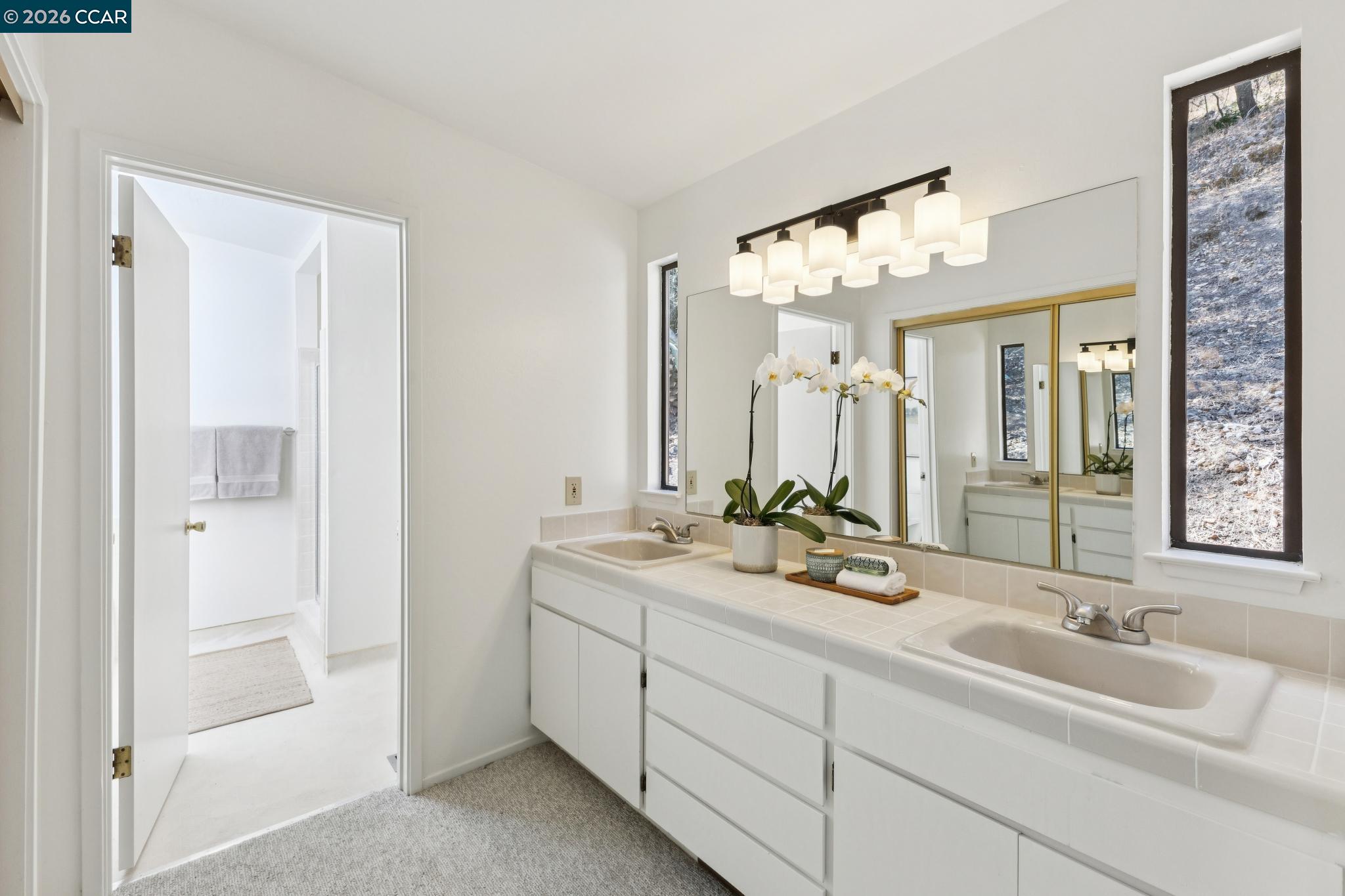 Detail Gallery Image 27 of 39 For 39 Saint Stephens Dr, Orinda,  CA 94563 - 4 Beds | 2/1 Baths