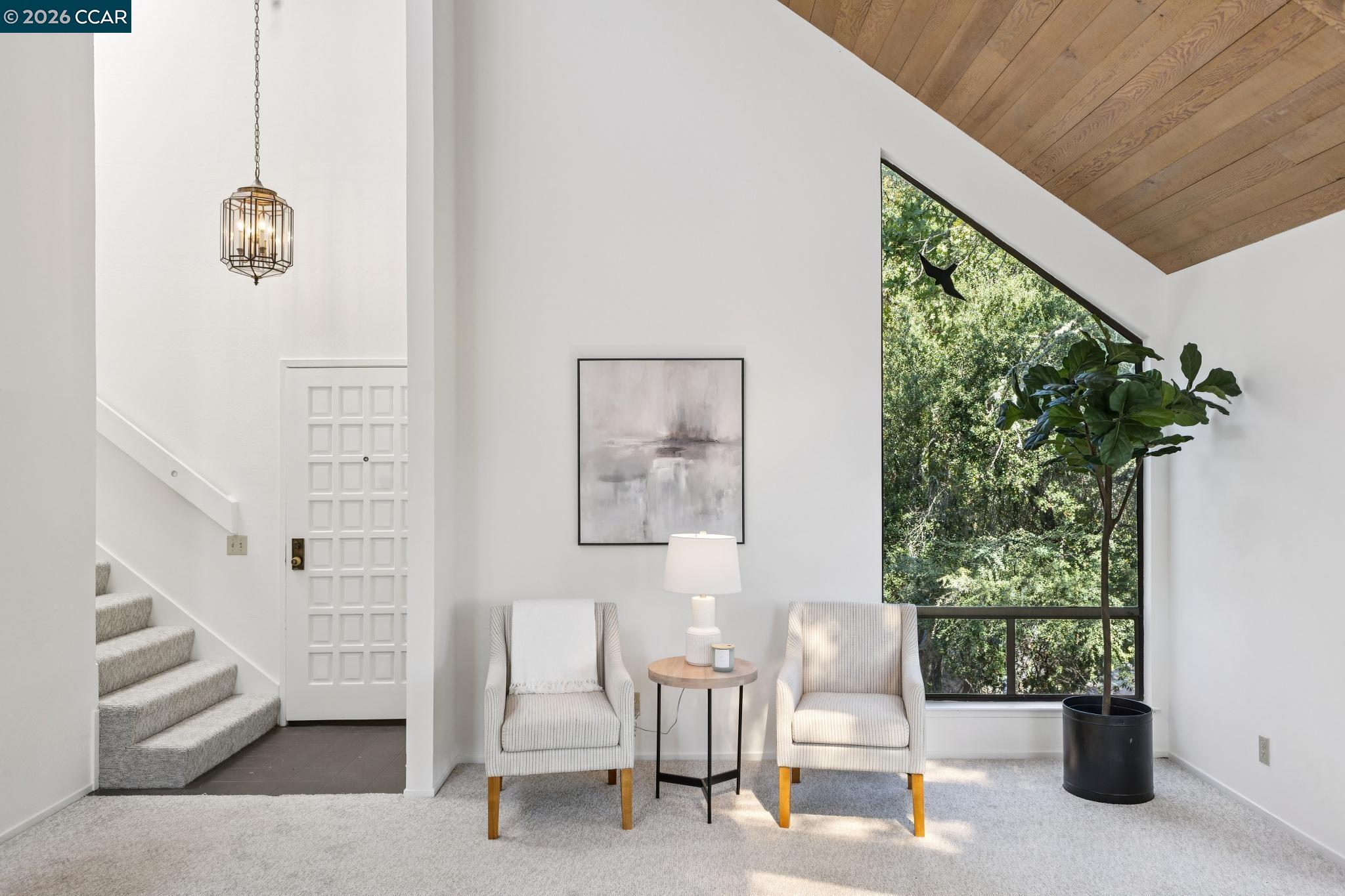 Detail Gallery Image 9 of 39 For 39 Saint Stephens Dr, Orinda,  CA 94563 - 4 Beds | 2/1 Baths