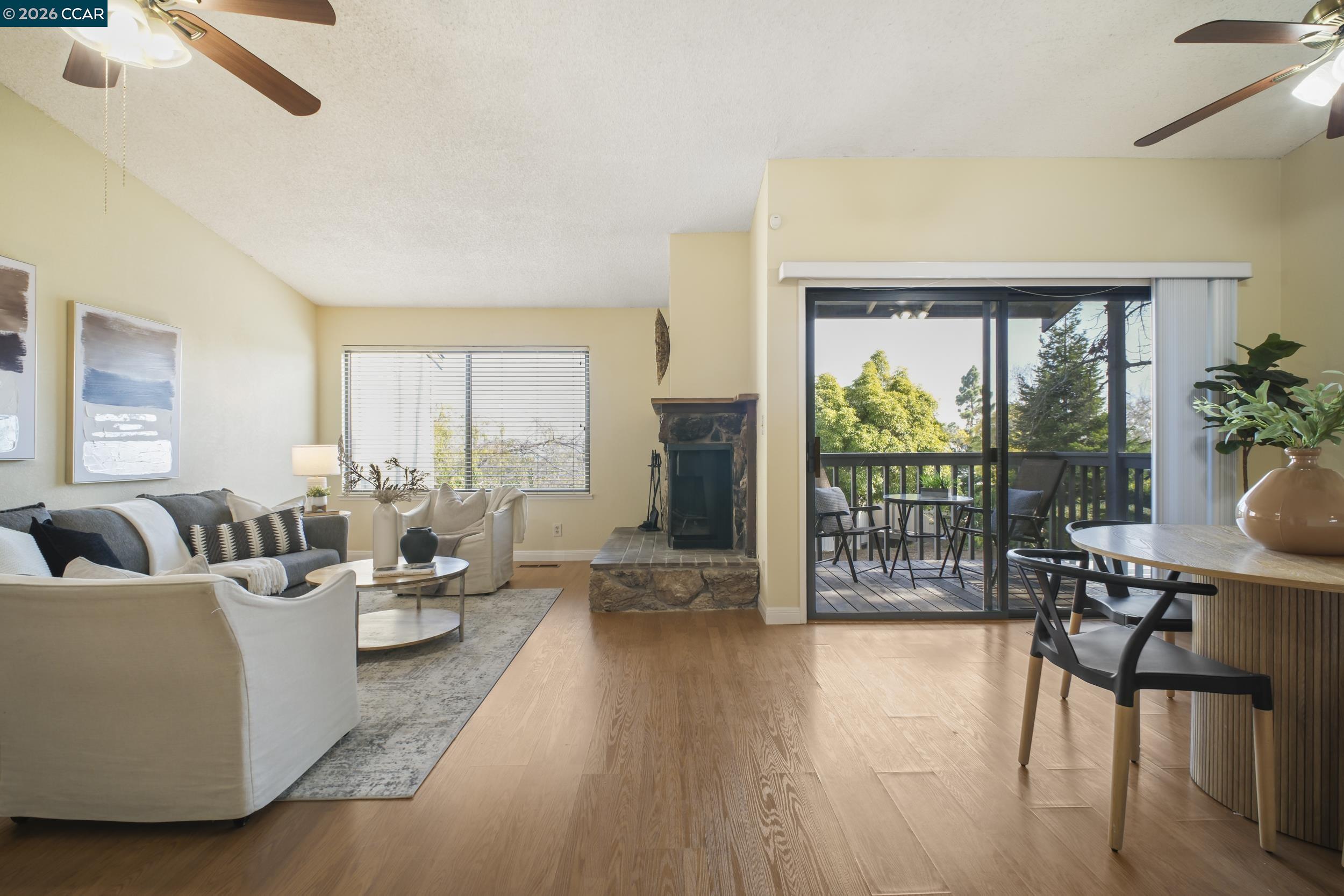 Photo #2: 41122785 Listing: Photo #2