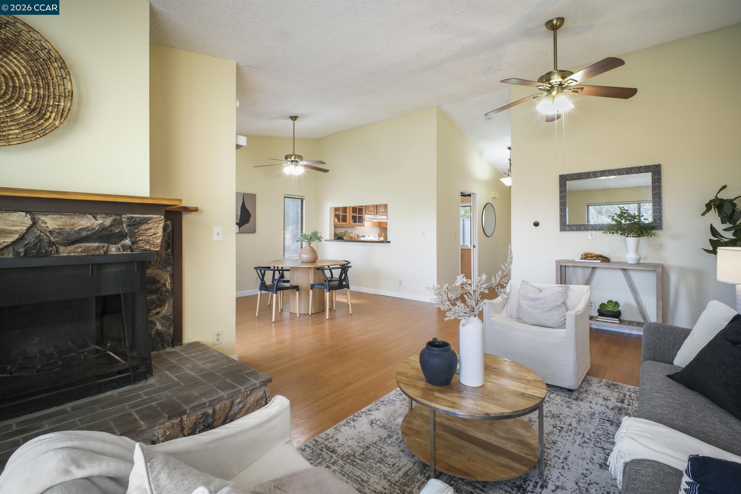 Photo #3: 41122785 Listing: Photo #3