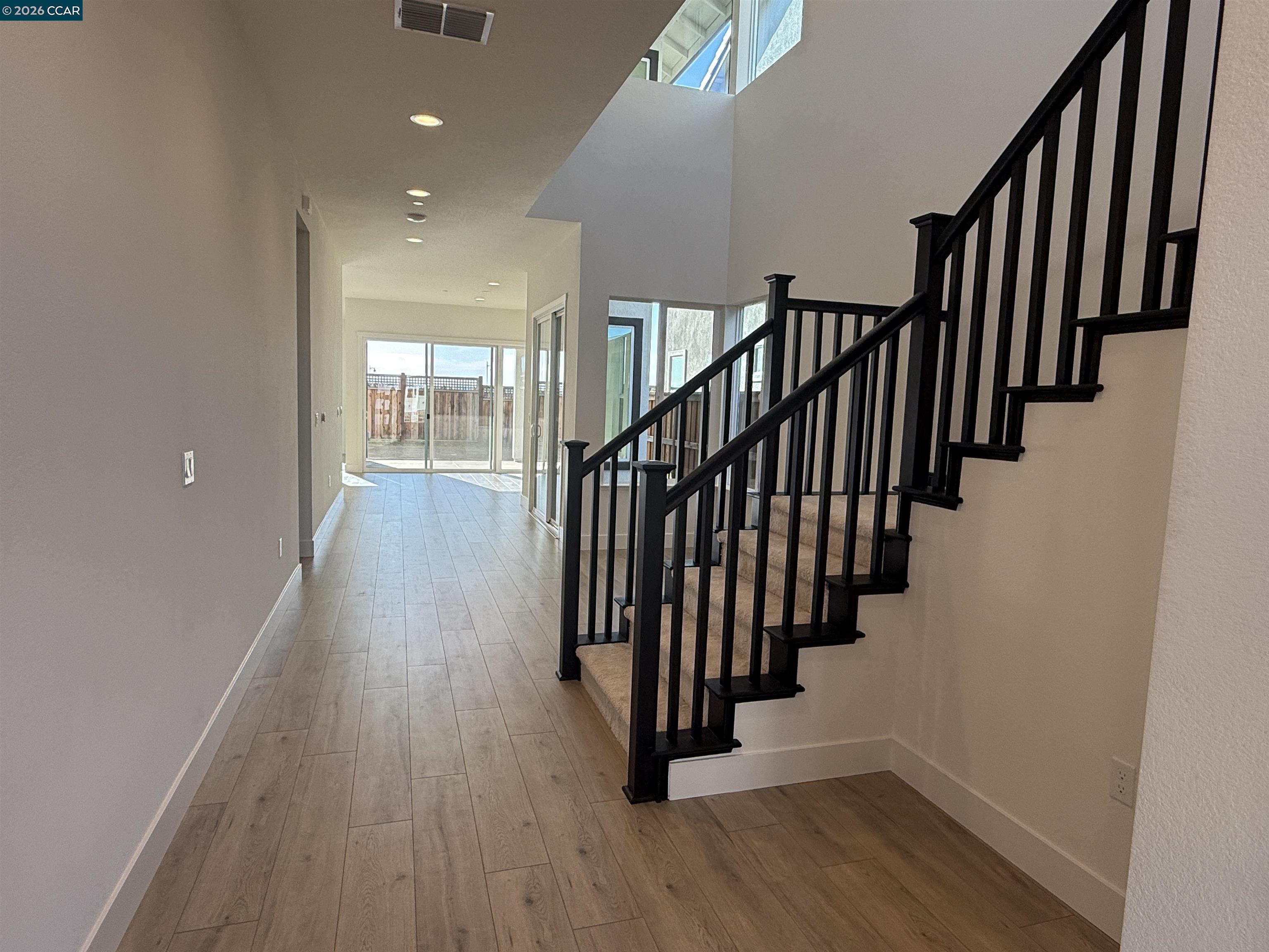 Detail Gallery Image 2 of 6 For 17479 Bushwick Lane, Lathrop,  CA 95330 - 5 Beds | 3 Baths